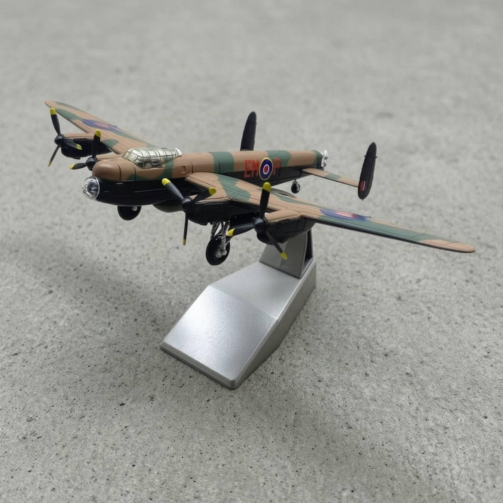 Modello di Aereo Militare Modello di Aereo con Base Espositiva Dettagliato Modellino con Piedistallo per Collezionisti, Esposizione