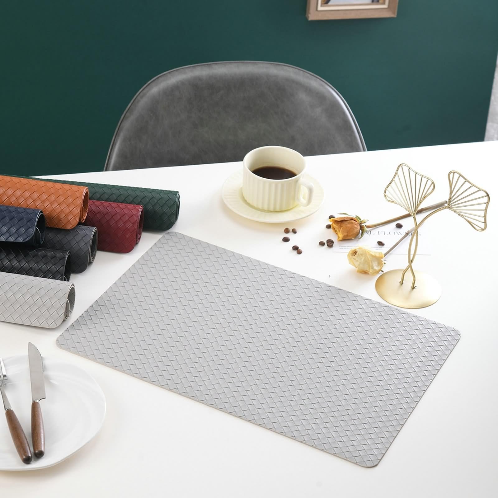 Juego de 4 placemats de piel, 30 x 45 cm, rectángulo con patrón de rejilla, gris claro, para casa, cocina, hotel y restaurante