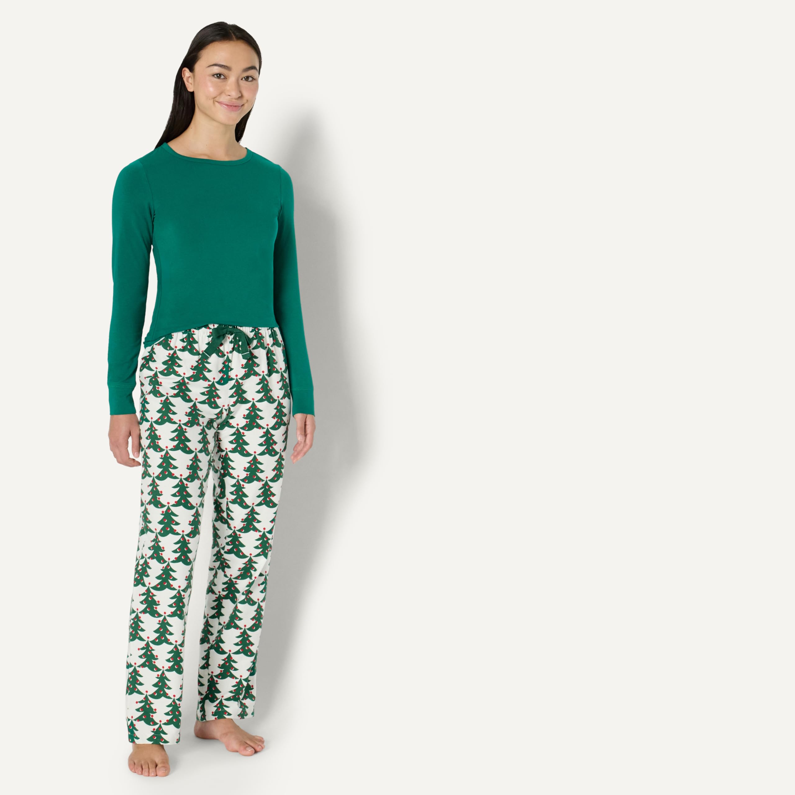 Amazon Essentials Completi Coordinati di Pigiami Natalizi per La Famiglia