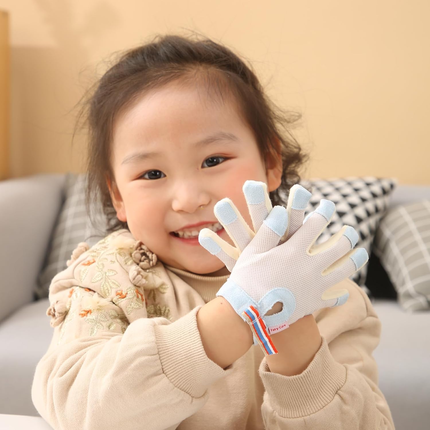 Thumb Sucking Gloves 5 Fingers Sucking Guard Stop Thumb Sucking and Nail Biting for Kids Ages 6 Months to 8 Years (S)