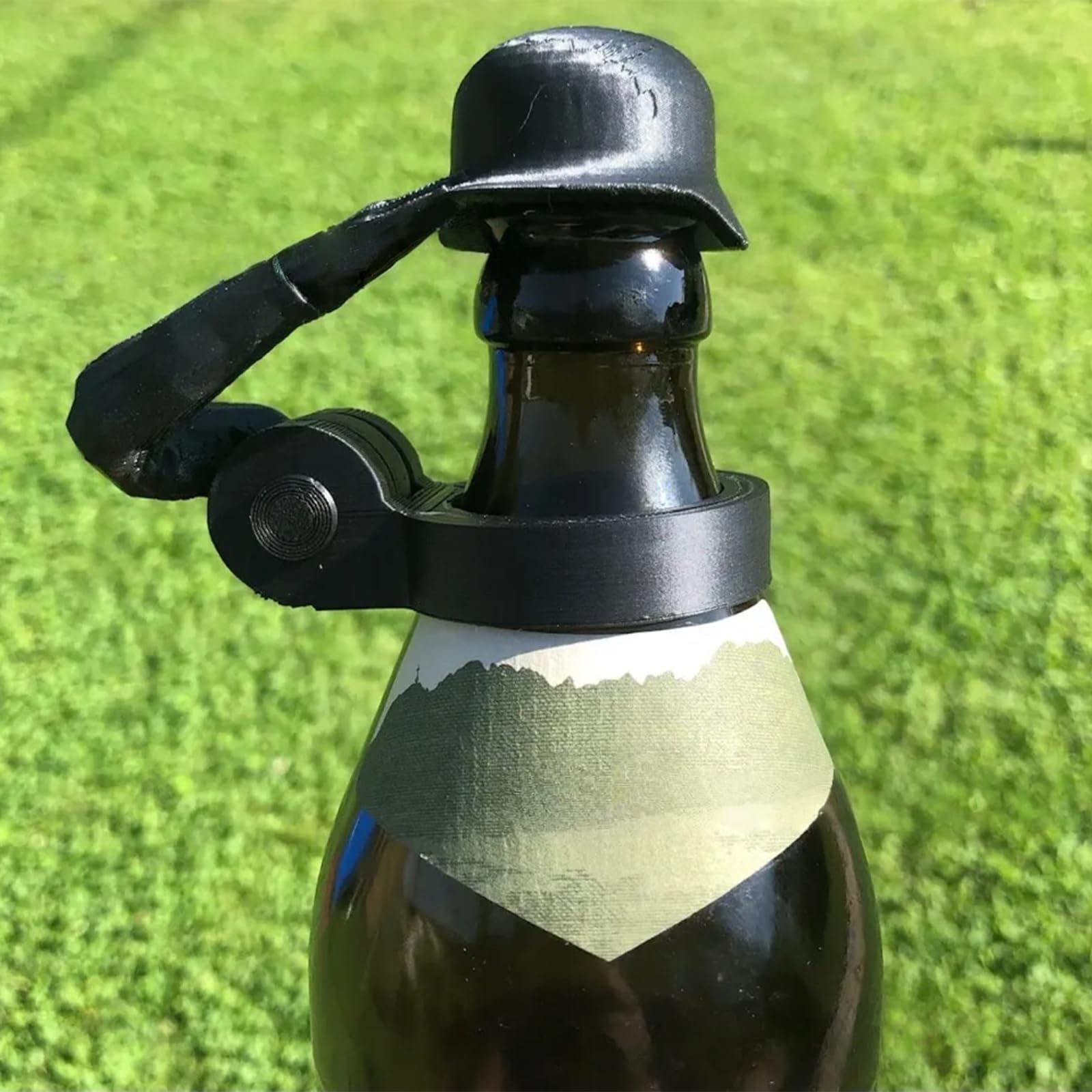 Montesy Soldier Salutes Bottle Helmets Beverage Lid Adjustable Drink Headgear Accessories for Parties and Outdoor Event