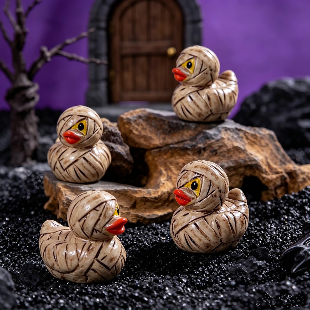 100PCS Mini Resin Ducks Mummy Tiny Ducks to Hide Mini Halloween Figurines