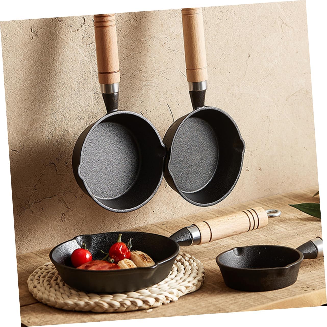 SUPVOX Mini Cast Iron Skillet with Wooden Handle, Black Small Pot