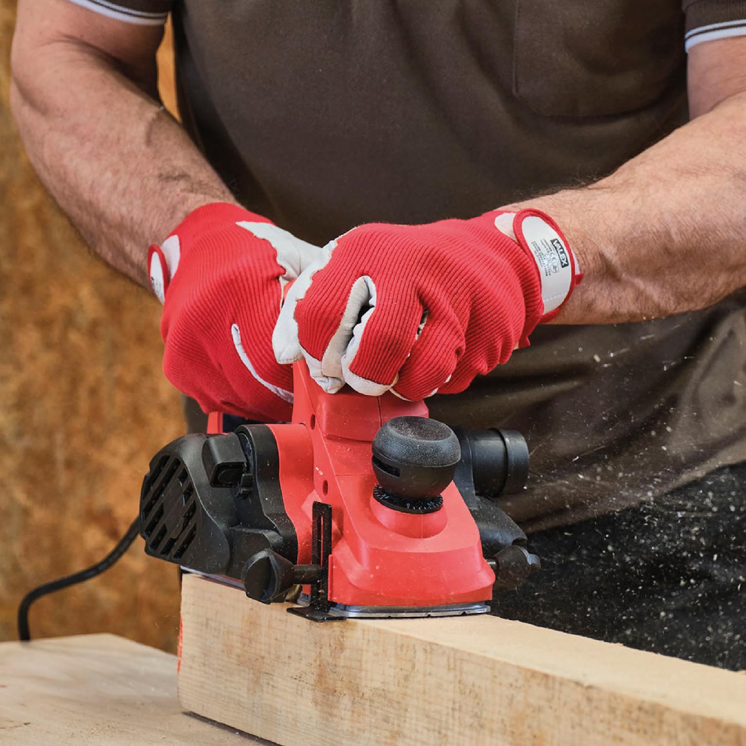 Valex Pialla Elettrica PE2000, 850W, pialletto per legno, 16500 giri/min, 2 lame reversibili, cinghia di trasmissione di ricambio e sacchetto aspirapolveri inclusi