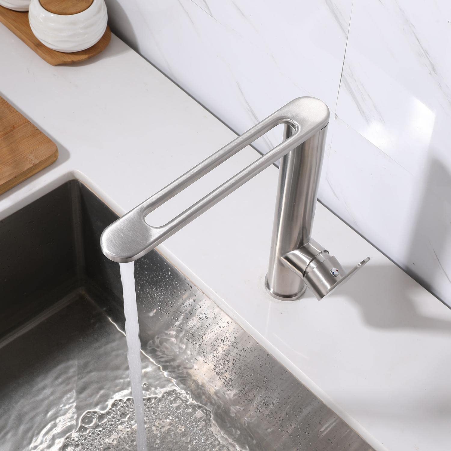 Robinet de cuisine universel en L acier inoxydable pour evier