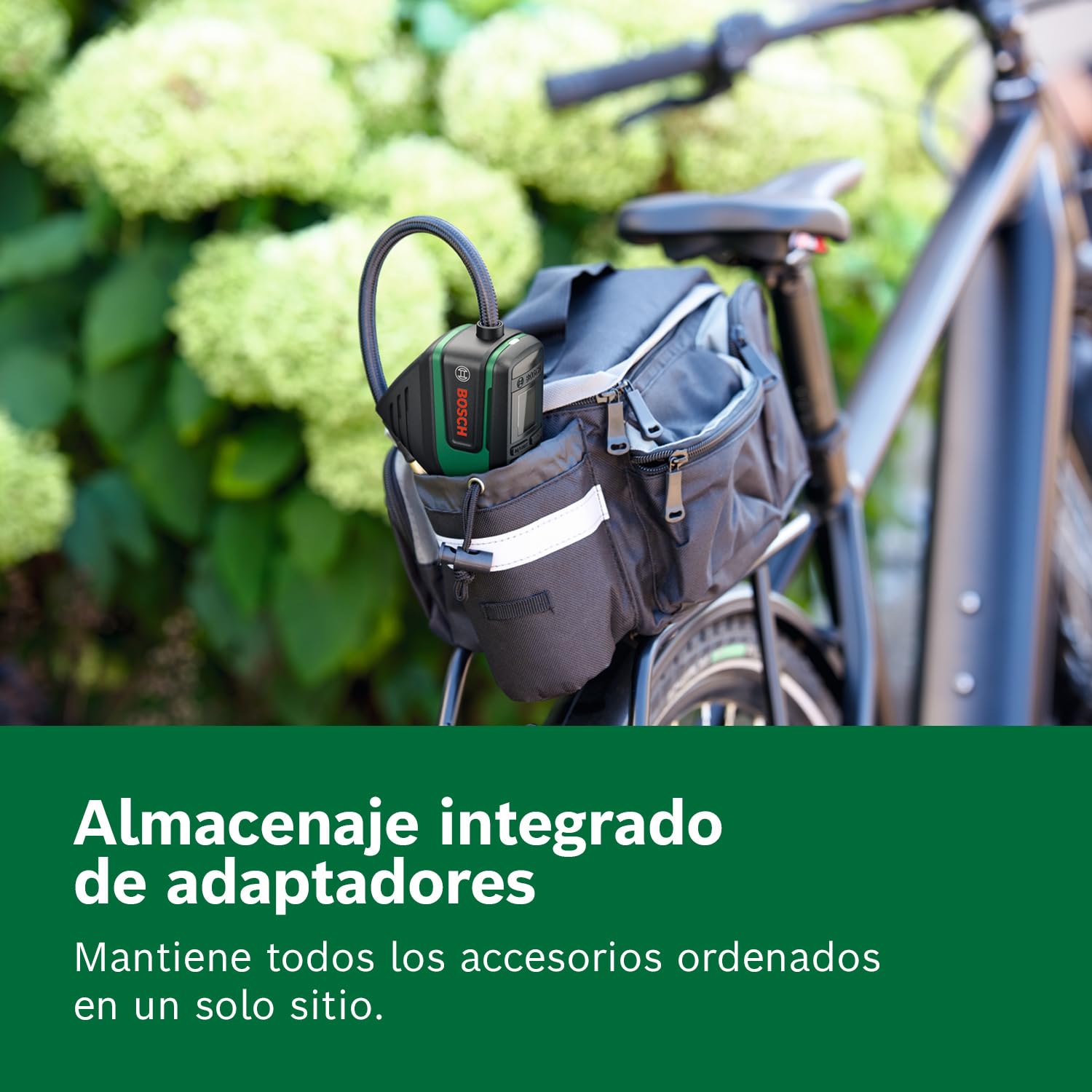 Bosch PNEO Bomba neumática a batería (Incl. Set de adaptadores de presión, batería de 4V y Bolsa de Tela)
