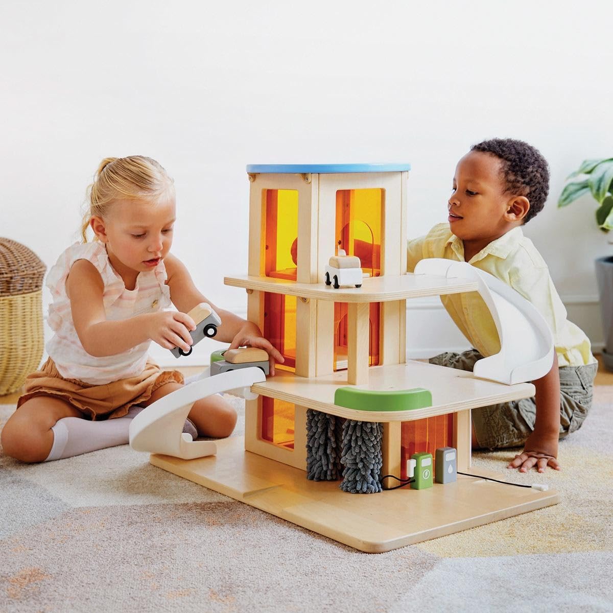 Kaplan Early Learning Wooden Parking Garage - Features Car Wash, Gas Pump, Charging Stations, Ramps, and Elevator - Enhance Block Play and Encourage Dramatic Play for Toddlers and Kids, Ages 3+