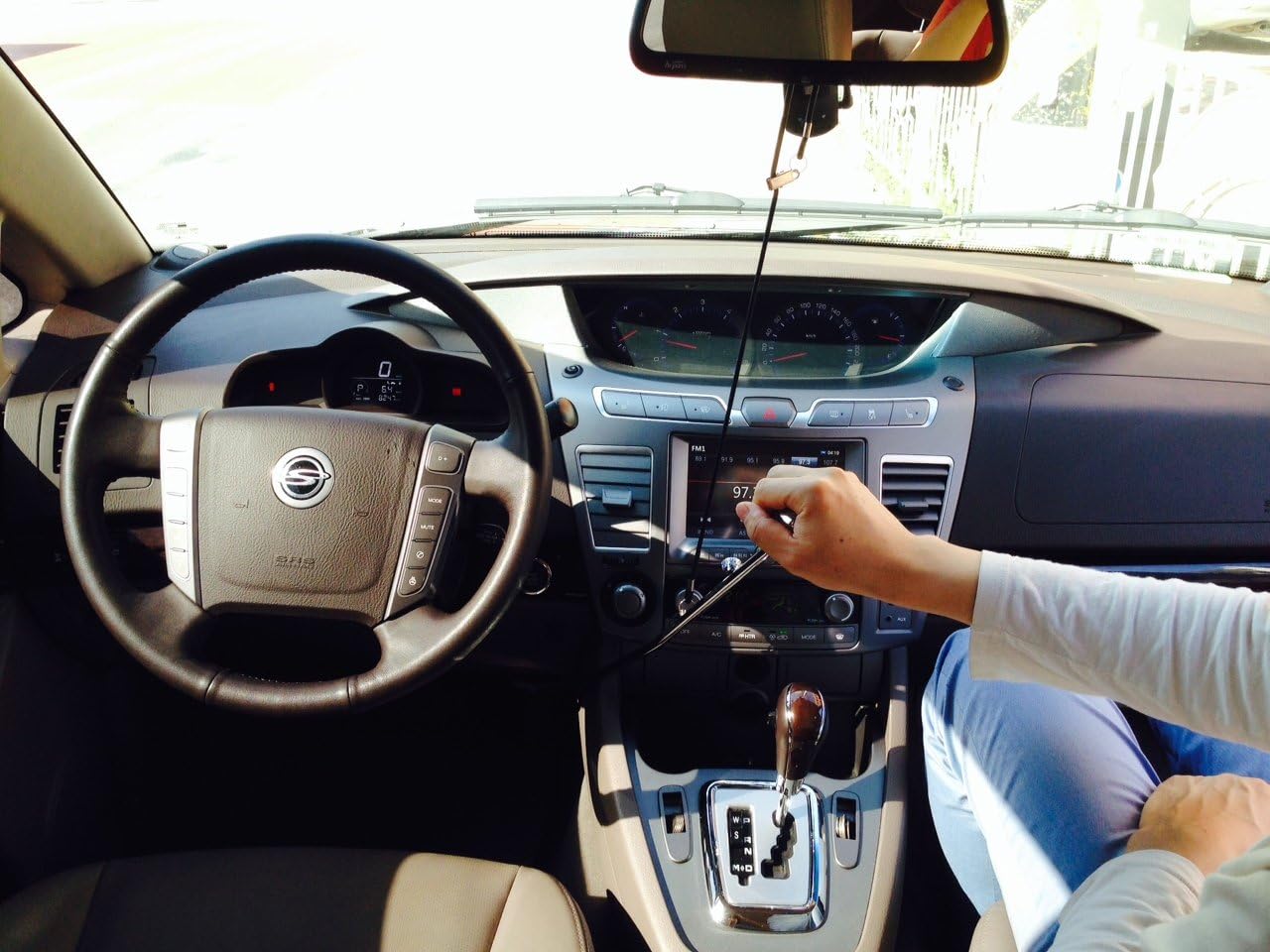 Wingbrake-V Driver Training Brake for new Student Drivers Instructor's Passenger Brake Parent Teen Driving Lesson