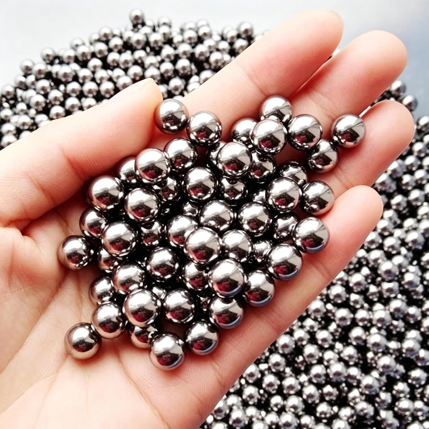 Slingshots Use Steel Balls and Self Closing Magnetic Rubber Bands Set
