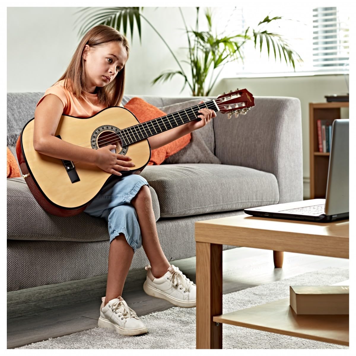 Chitarra Classica Junior 1/2 Natural di Gear4music | Per giovani principianti, corde in nylon morbide per le piccole mani, strumento compatto a metà misura, costruzione robusta