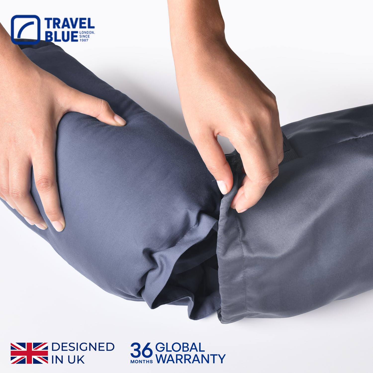Travel Blue Almohada de Plumas Plegable para Cuello - Almohada Suave y Ergonómica con Plumas de Pato y Plumón de Ganso para Viajar - Ideal para Avión, Coche, Tren y Autobús - 50 cm, Azul