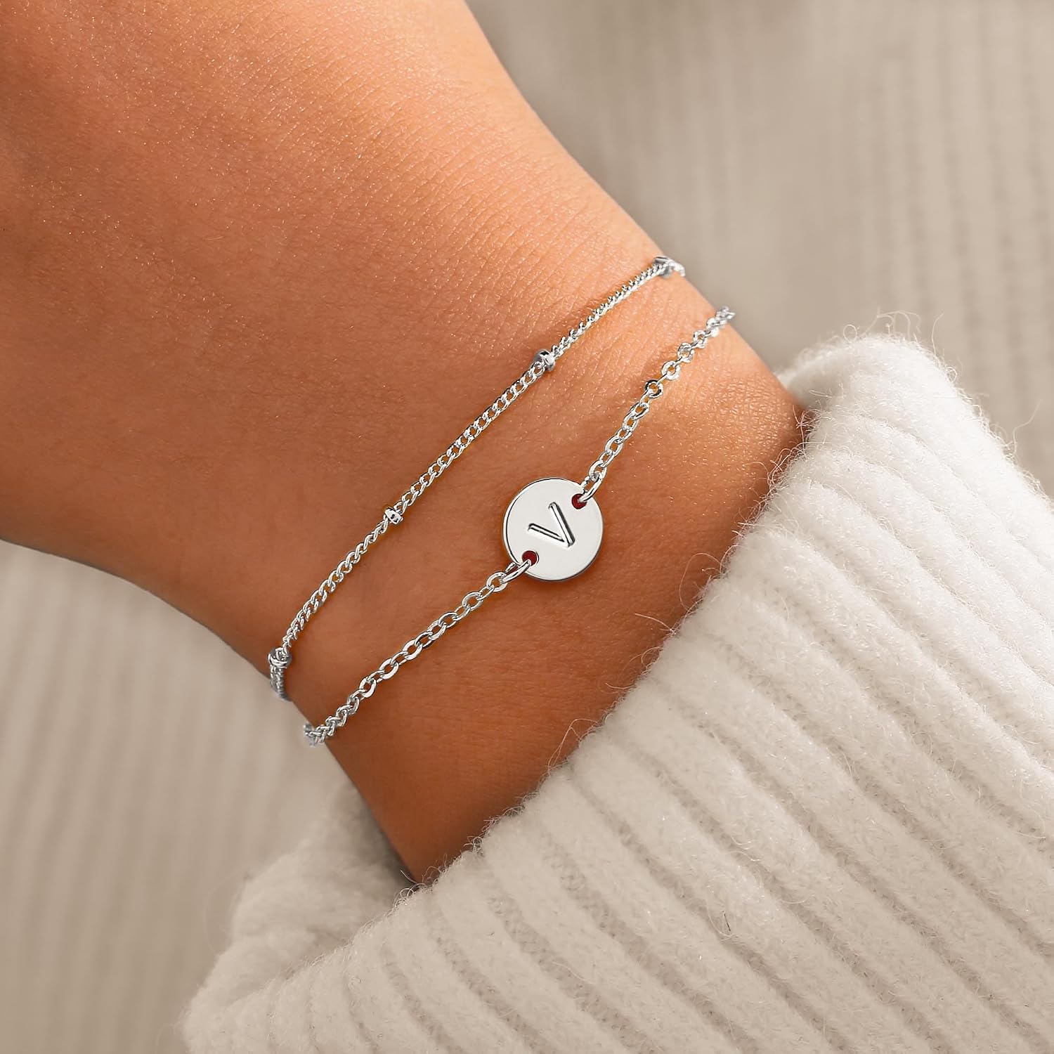 MONOZO Gold Initial Bracelets for Women Girls Jewelry Gifts Trendy - Dainty 18K Gold Plated Disc Monogram Letter A-Z Initial Bracelets for Women Girls Teens Personalized Letter Bracelet Birthday Gifts