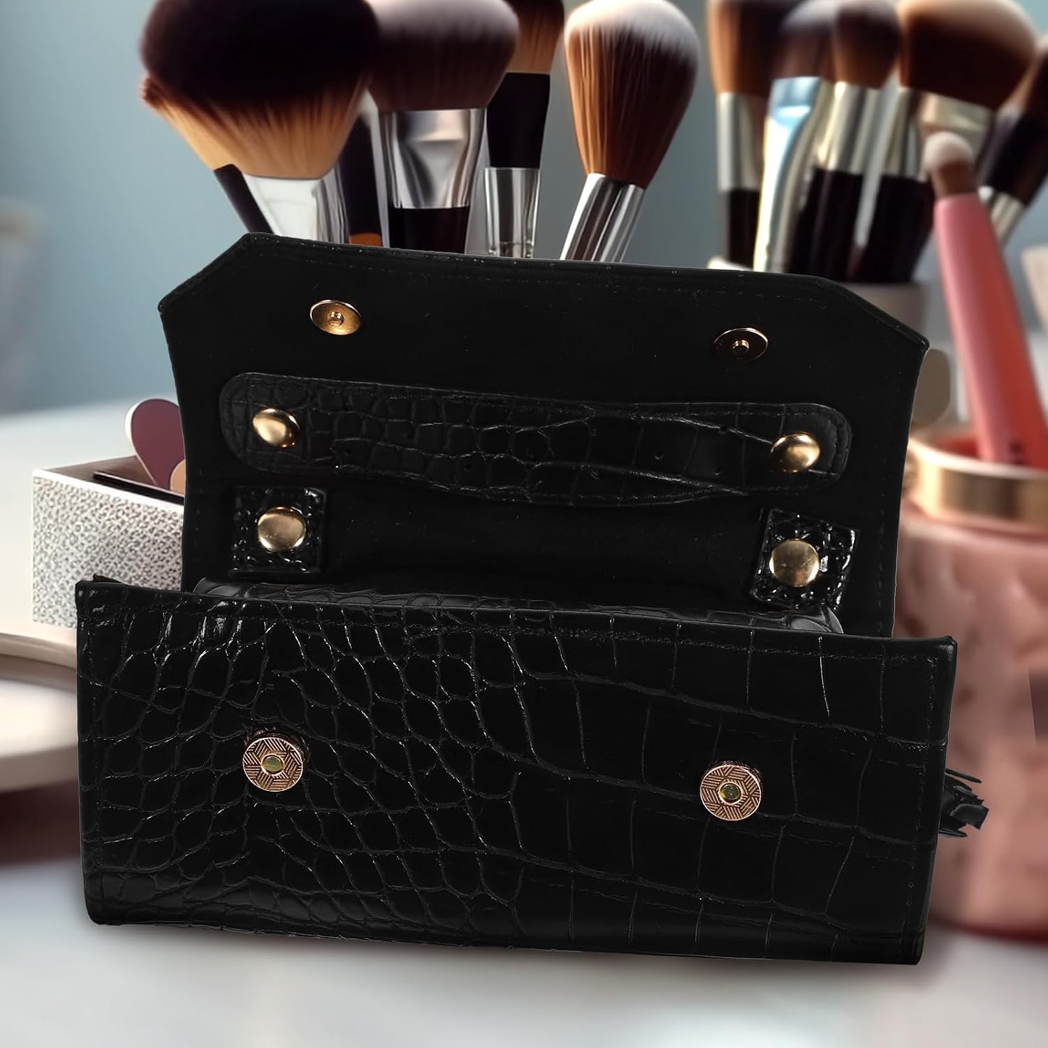 Travel Jewelry Roll Bag Compact Black Pu Leather Jewelry Holder Pouch for Necklace Ring Storage