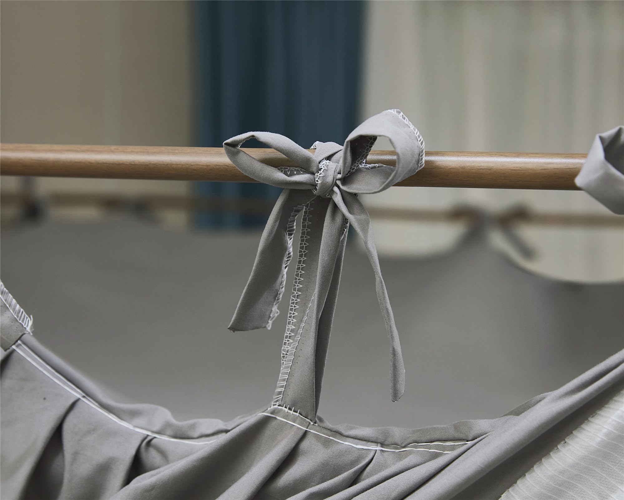 4-Pfosten Prinzessinnen Betthimmel – Doppelschichtiges, Gemütliches Moskitonetz aus Mesh & Stoff für Mädchenzimmer Dekoration(Grau, 1.5W*2L*2.1H(m))