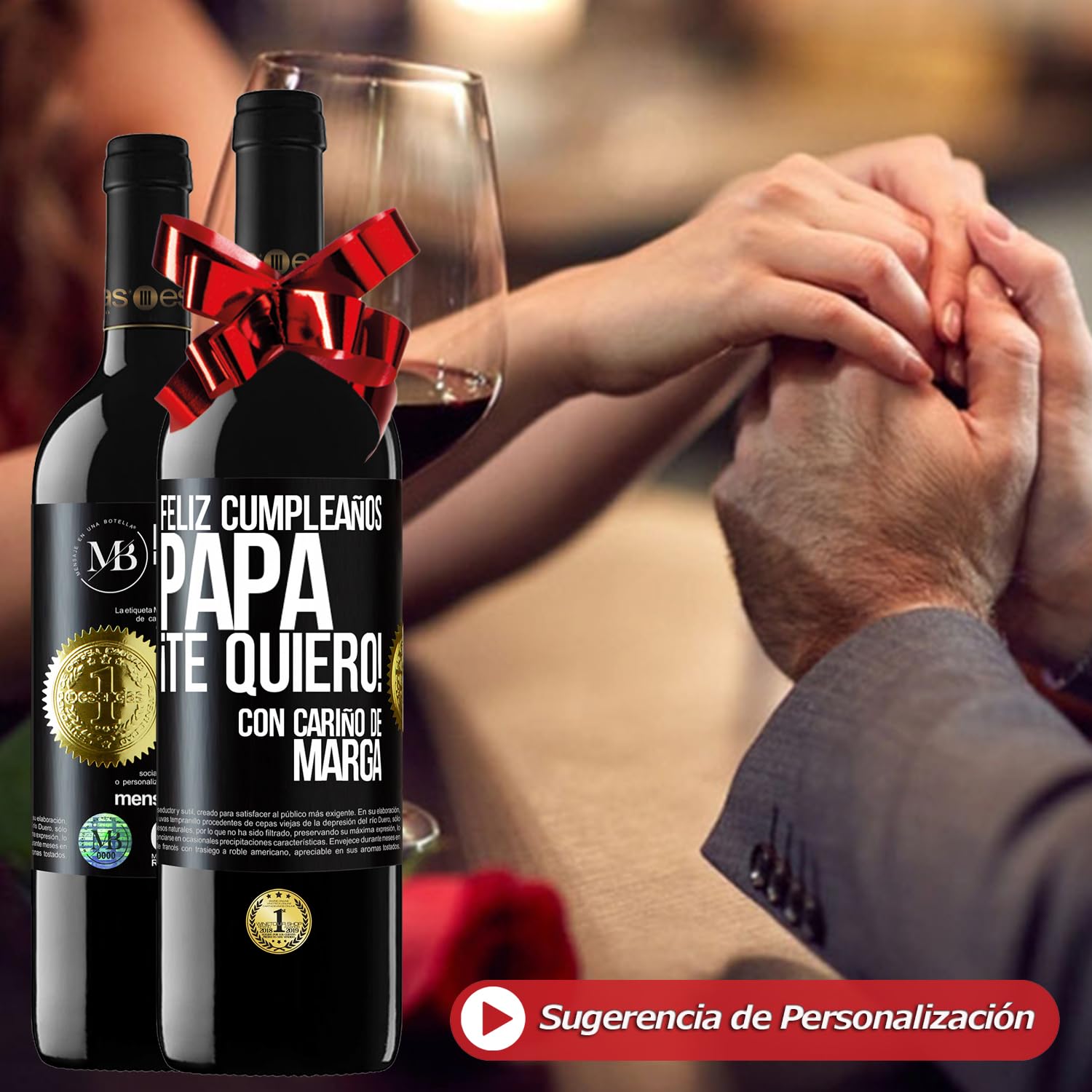 «Ya estoy aquí Te quedan dos deseos» Mensaje en una Botella. Estuche-Maletín de LUJO 2x Vino Tinto Premium Reserva 12 Meses y Set de 4 Accesorios. Etiqueta Azul PERSONALIZABLE