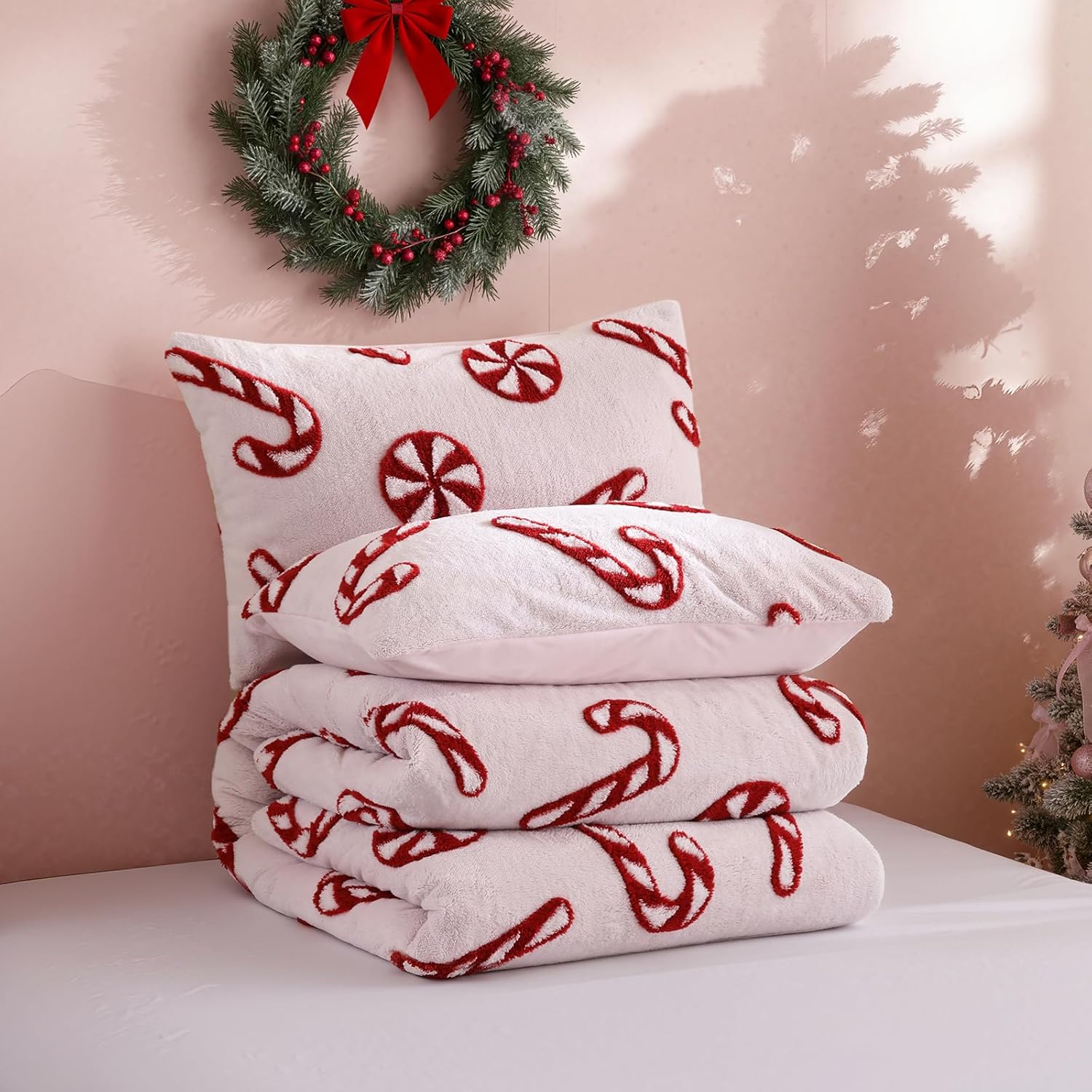 JANZAA Christmas Queen Comforter Set, Light Pink Fleece Comforter with Candycane Pattern,Soft Bedding Set 3 Pieces Fluffy Comforter Set 1 Queen Comforter(90"*90") and 2 Pillowcases (20"*26")