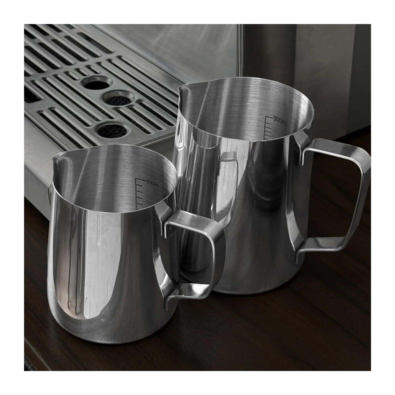 Milchaufschäumkännchen, Edelstahl-Kaffeeaufschäumkrug mit Innenskala, 350/600-ml-Krüge, Kaffeezubehör(600ml Milk Jug)