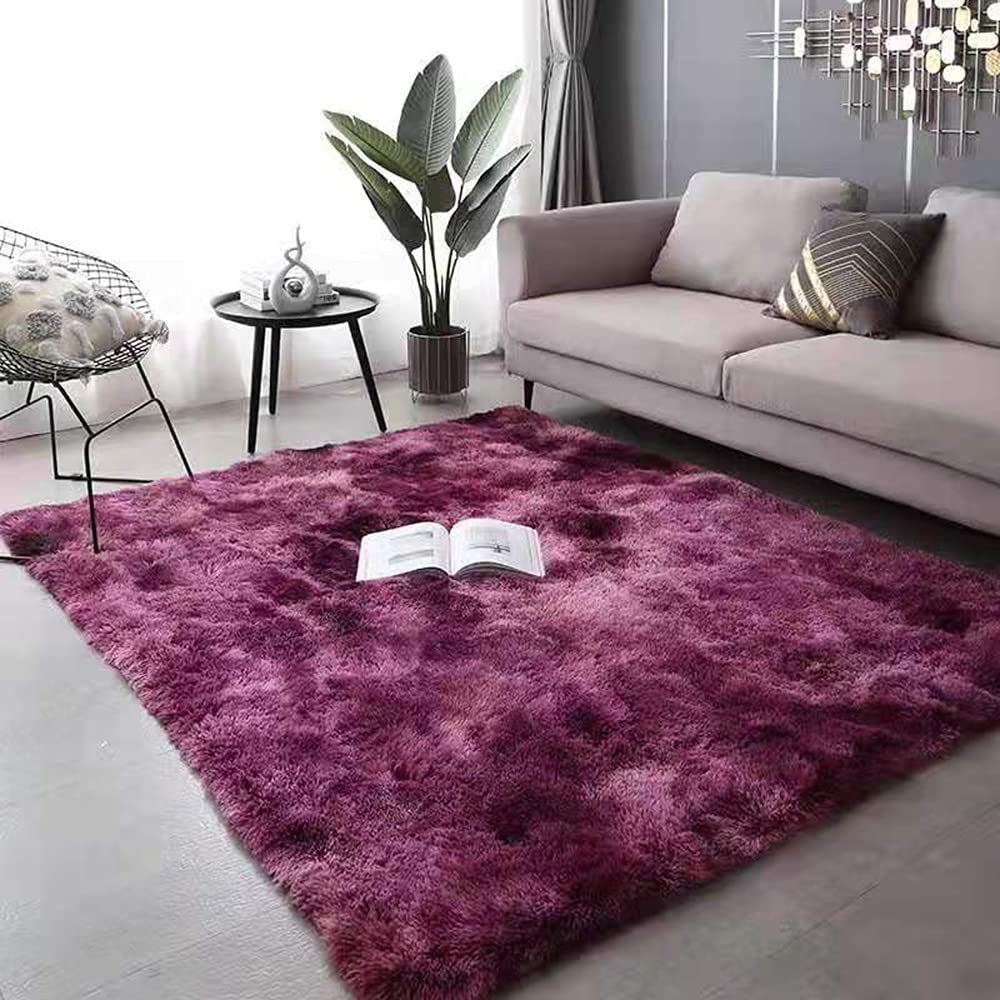 Tapis moderne à poils longs pour réveiller la chambre avec douceur