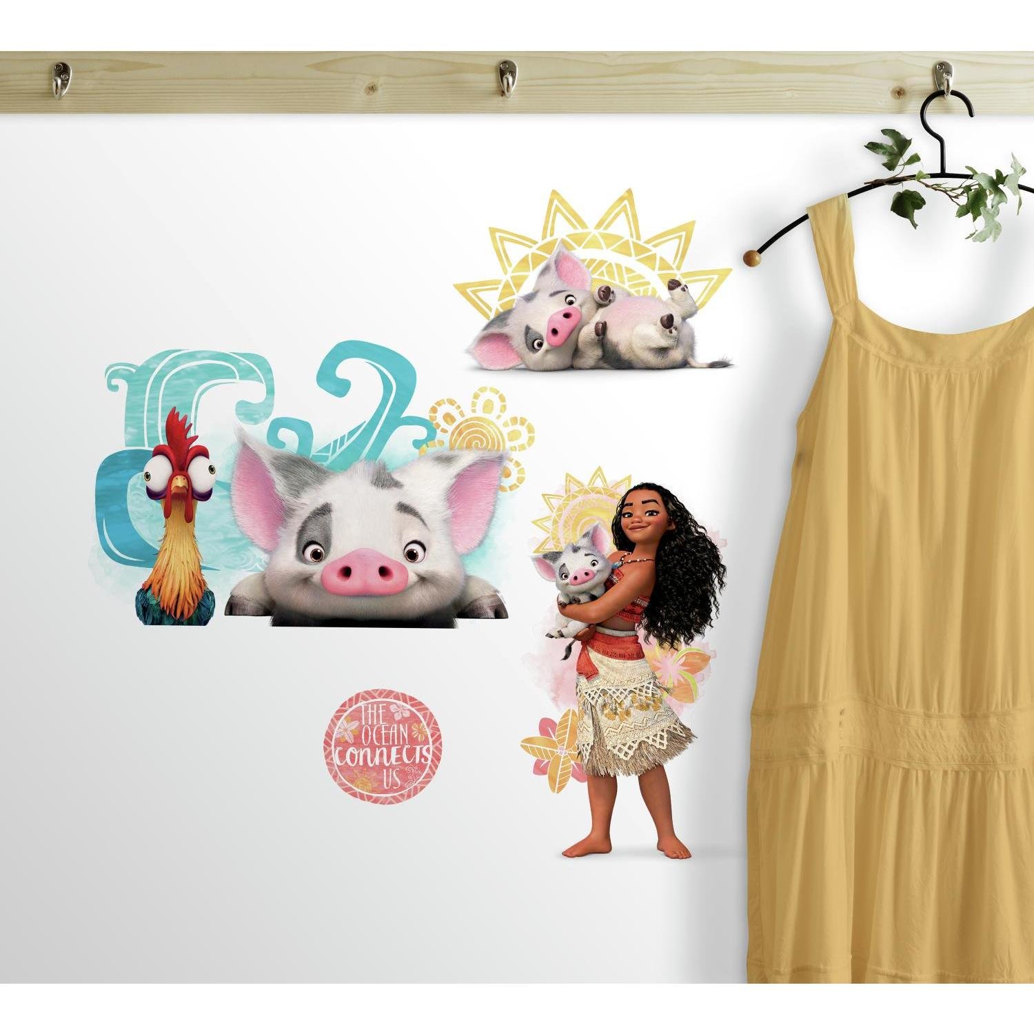 RoomMates Disney Moana & Friends Peel and Stick Wall Decals by RoomMates, RMK3680SCS