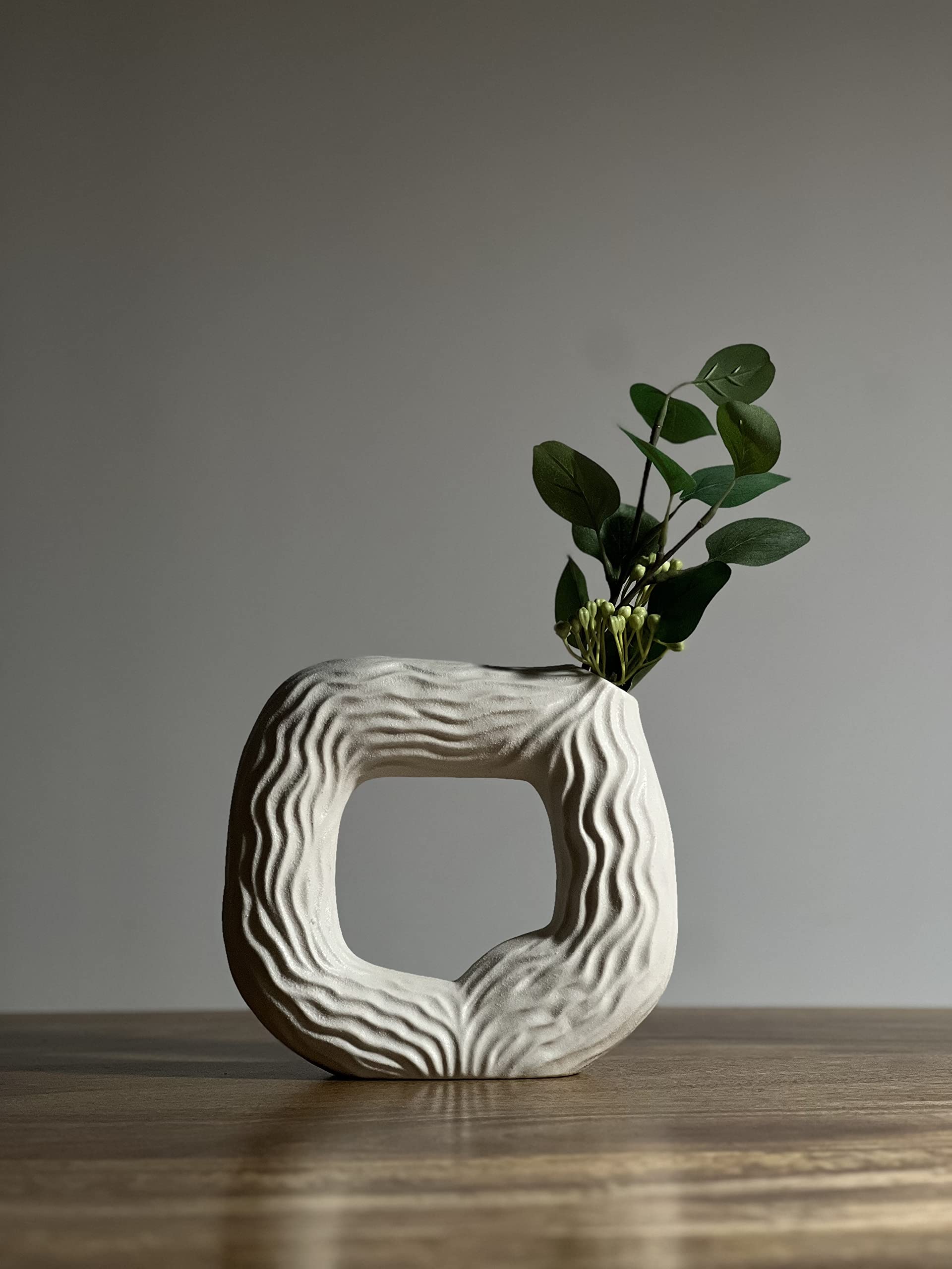 Queen Time NRC-Ornament-Ceramic-Vase-059