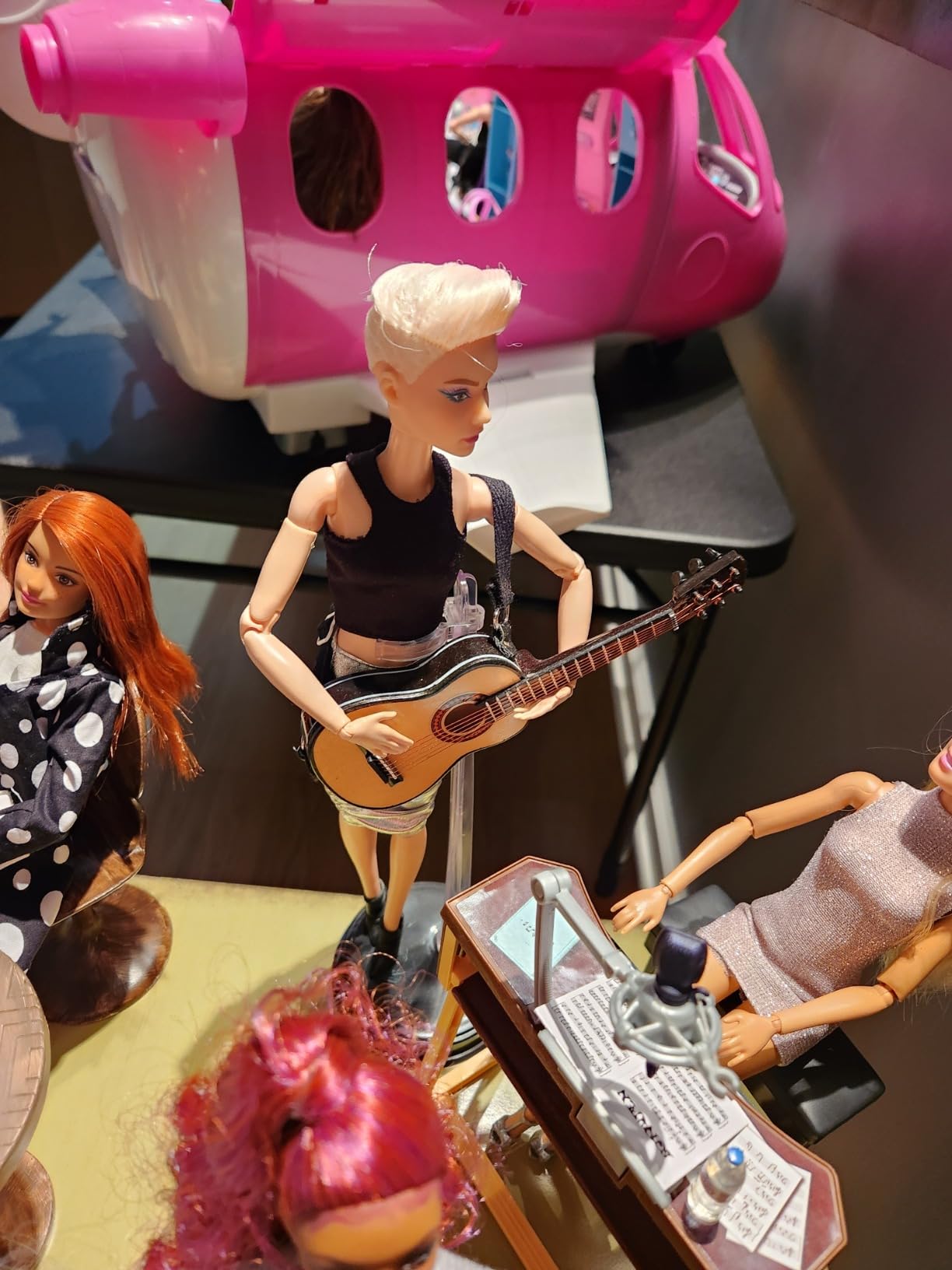 Amazon.com: Amagogo 1/6 Scale Wooden Miniature Electric Guitar with ...