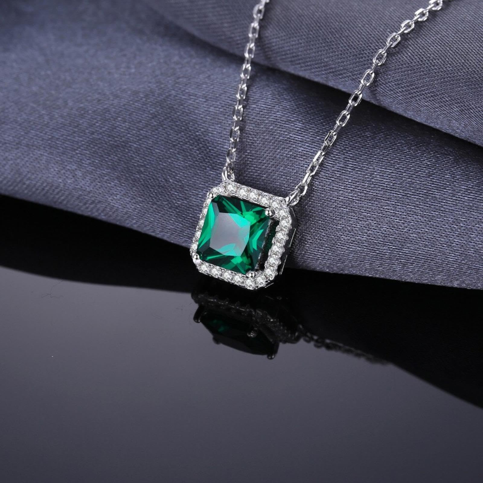 Collana con Pendente in Argento Sterling 925 con Smeraldo Nano Simulato Quadrato da 1,7 Carati per Donna Regalo Girocollo con Pietre Preziose Verdi 45 Cm