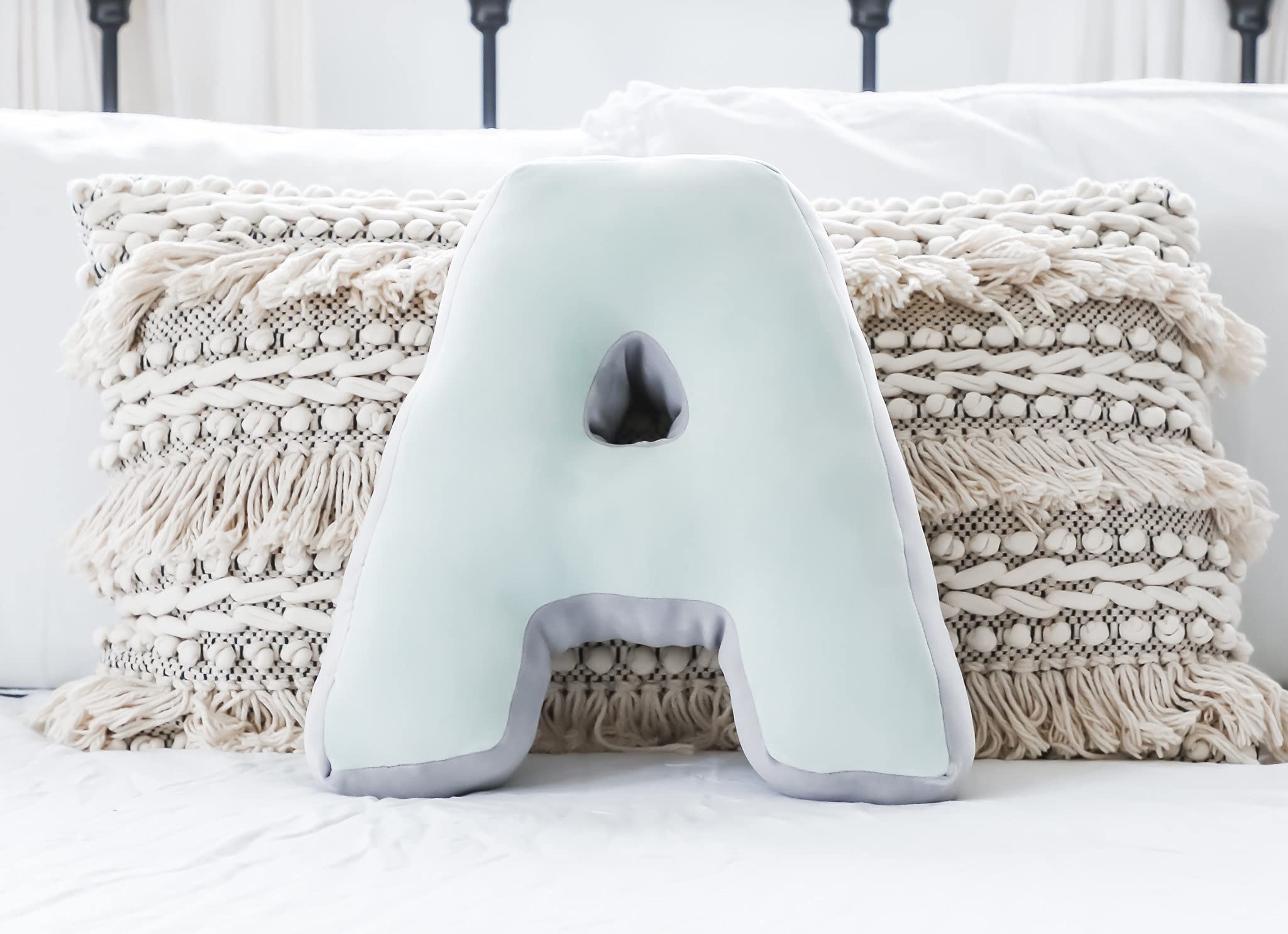 Amazon.co.jp: ALPHA PLUSH ぬいぐるみ 文字「A」型枕 ソフト