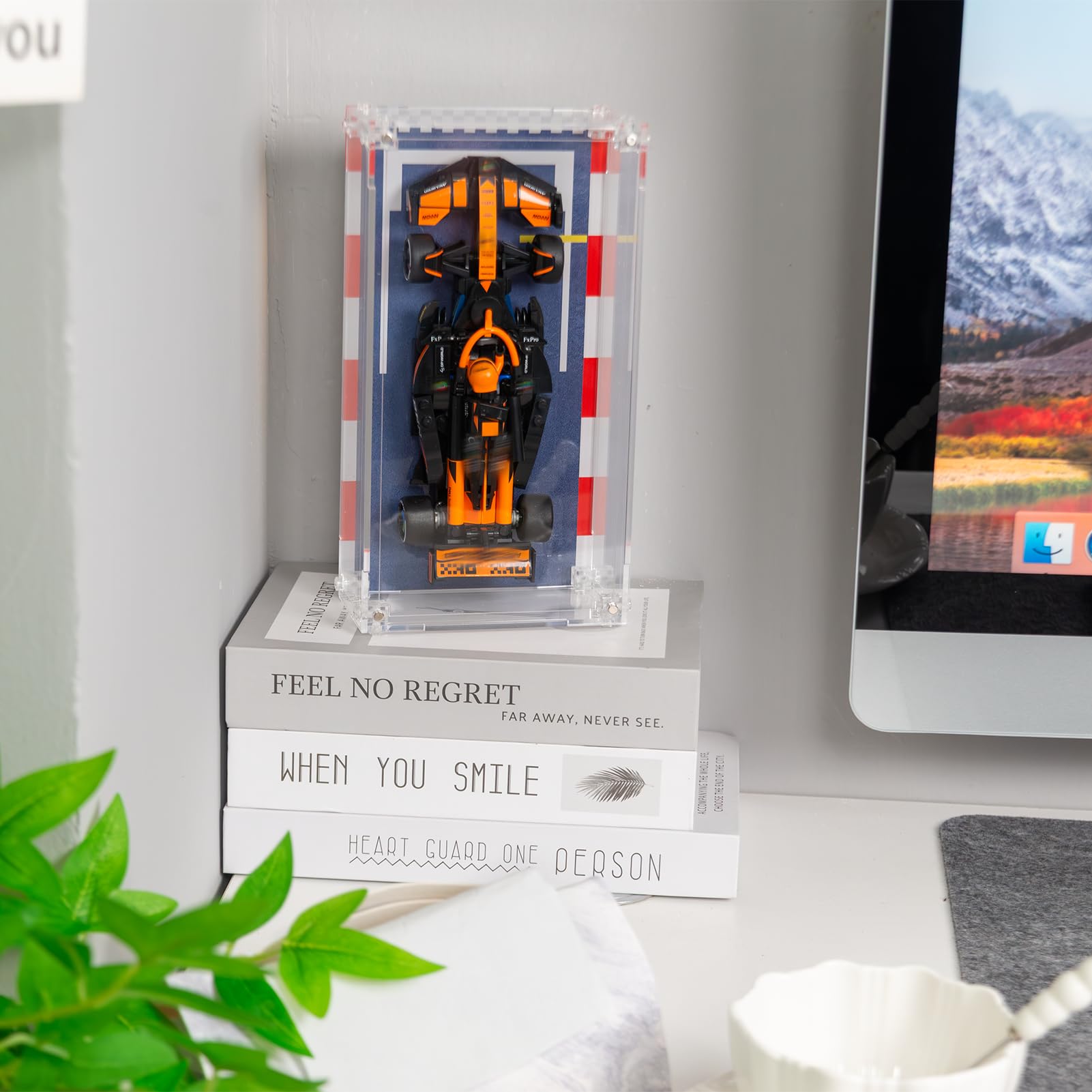 Acryl-Vitrine kompatibel mit Lego Speed Champions F1 77242,77243,77244,77245,77246,77247,77248,77249,77250,77251- Staubgeschützte Aufbewahrungsbox Vitrine, Größe:13x7x24cm