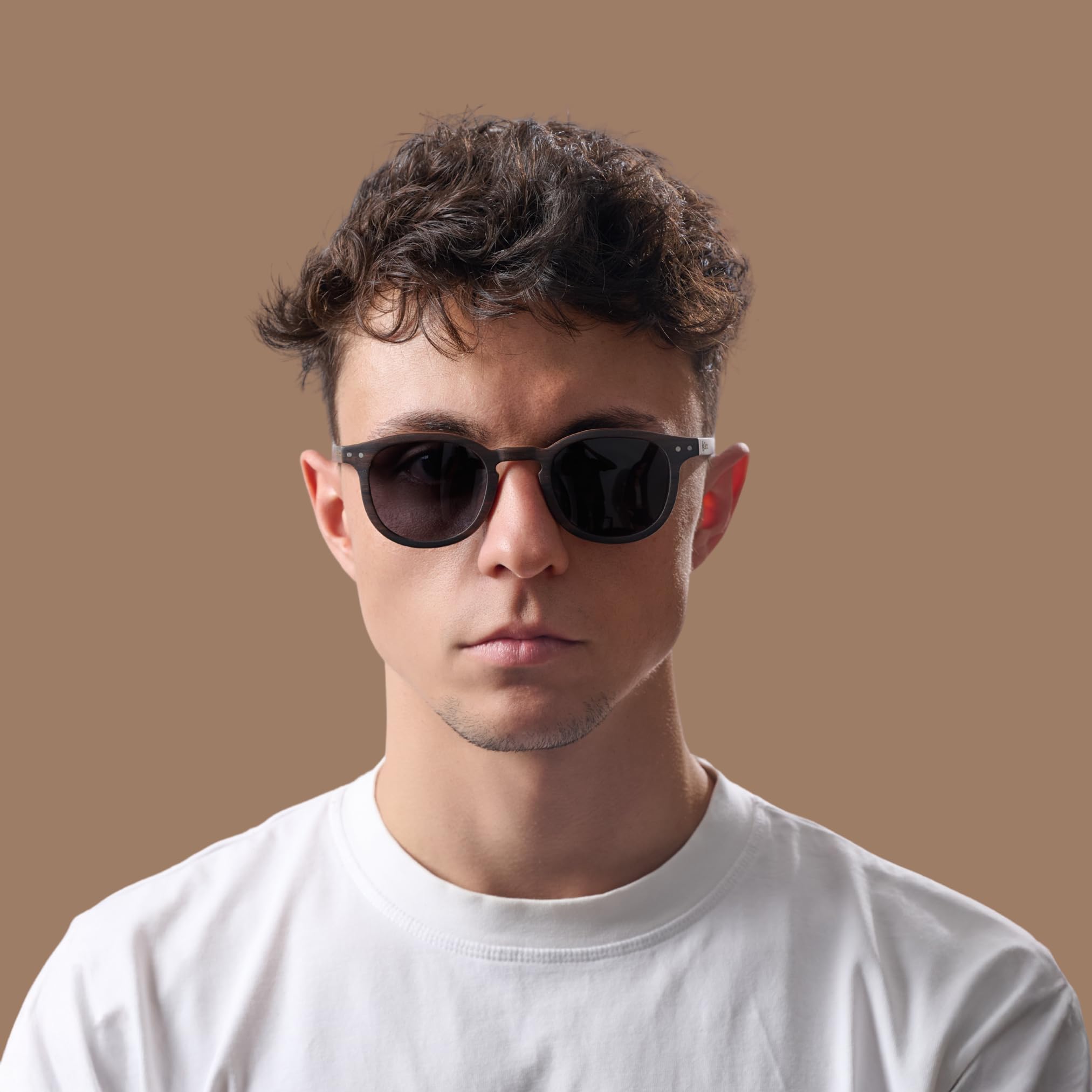 Neu Holz Sonnenbrille Damen & Herren – Ebenholz mit Acetat – Polarisierte UV400 Gläser – Mit Korketui, Stoffbeutel, Reinigungstuch & 2 Brillenbändern