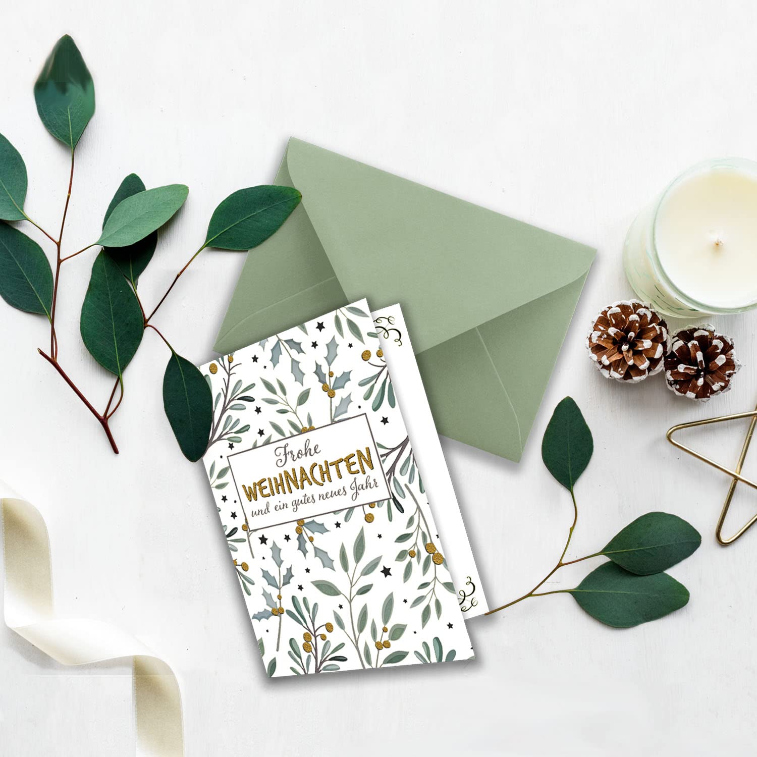 Set de 200 tarjetas de Navidad pequeñas DIN A7 en color blanco con ramas de muérdago y eucalipto – tarjetas plegables con sobres a juego DIN C7 eucalipto con adhesivo húmedo – saludos de Navidad para