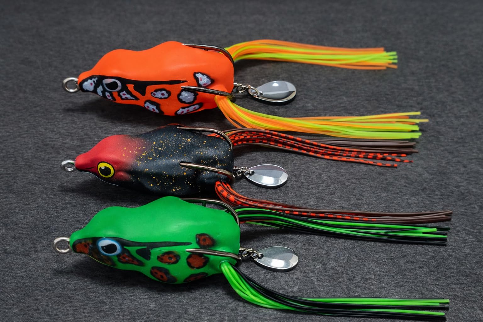 Izzawa Frog Fishing Lure Pack of 3 (Red Eye, Orange and Green