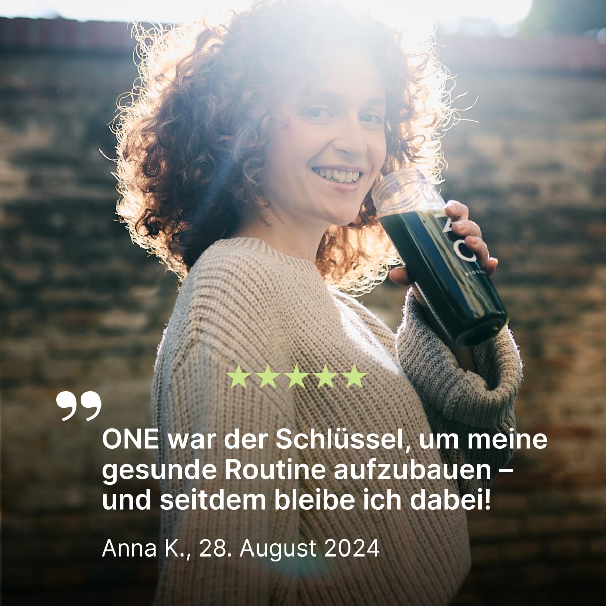 Greens Starter Bundle – All-in-One Pulver - 99 Inhaltsstoffe mit Vitamine Mineralstoffe & Darmbakterien - Superfood Drink inkl. Trinkflasche - Apfel-Kiwi - 30 Portionen