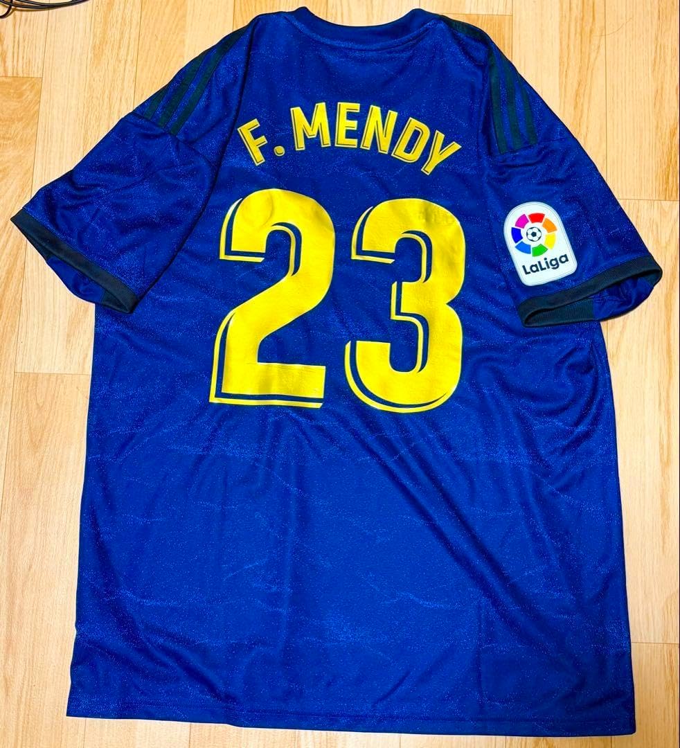 マルセロ 直筆サイン入り ブラジル代表 ユニフォーム オートグラフ 正規品 マルセロ 直筆サイン入り ブラジル代表 ユニフォーム オートグラフ