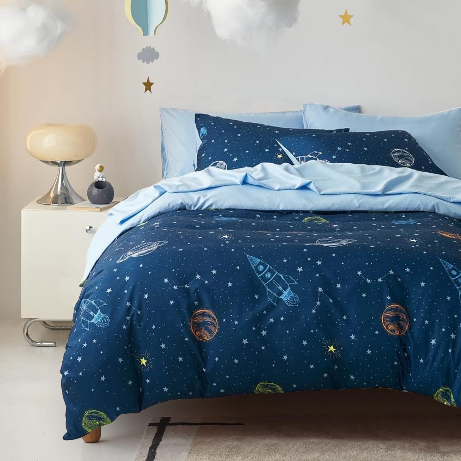 Freyamy Kinder Bettwäsche 135x200cm Blau Marineblau Bunt Weltraum Rocket Jungen Kinderbettwäsche Mikrofaser Sterne Rakete Babybettwäsche Bettbezug mit Reißverschluss und Kissenbezug 80x80cm