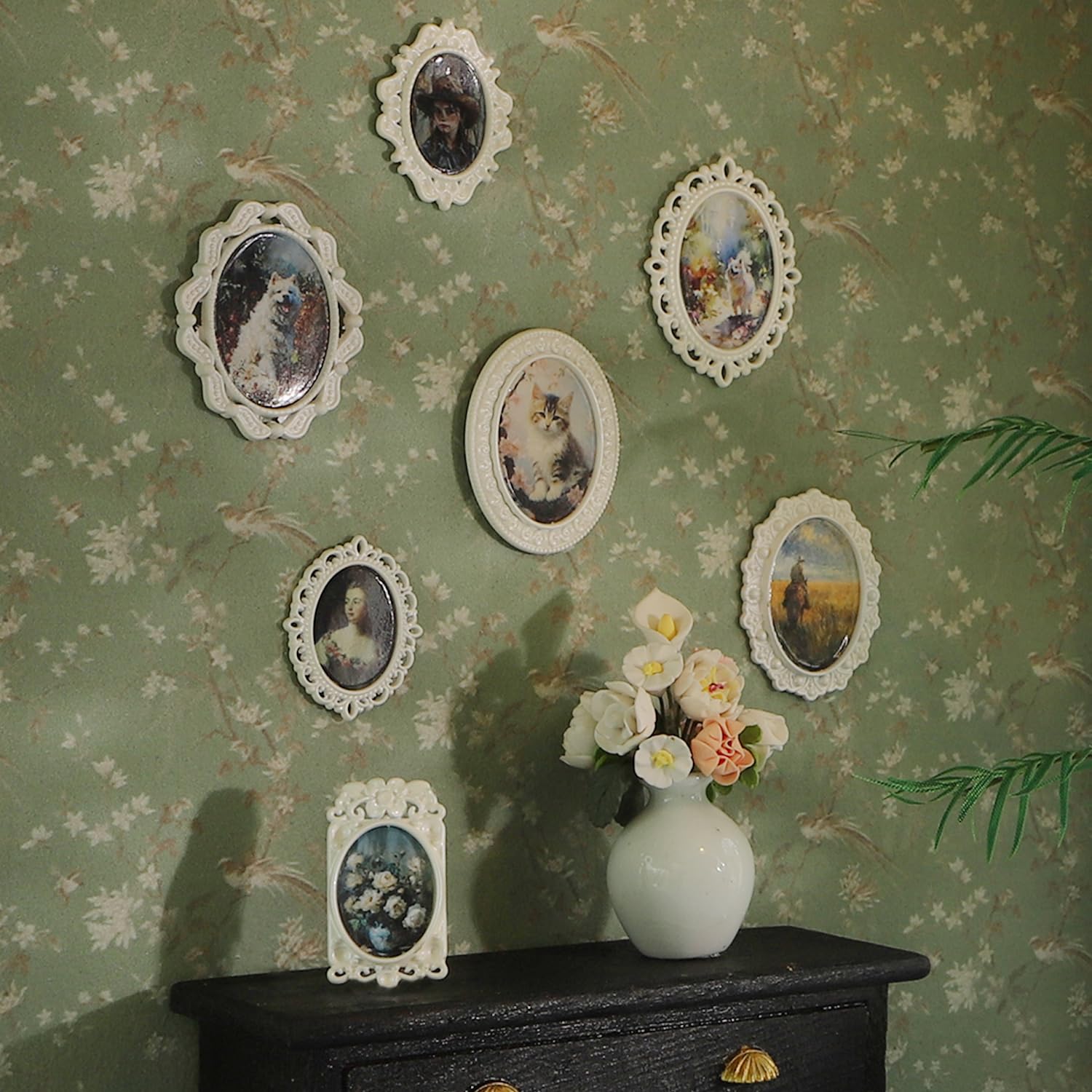 iLAND 1/12 Scale Accessories of Tiny Frames 7pcs with 14 Miniature Pictures Set for Dollhouse Miniatures Décor Also Elf Accessories Classic &