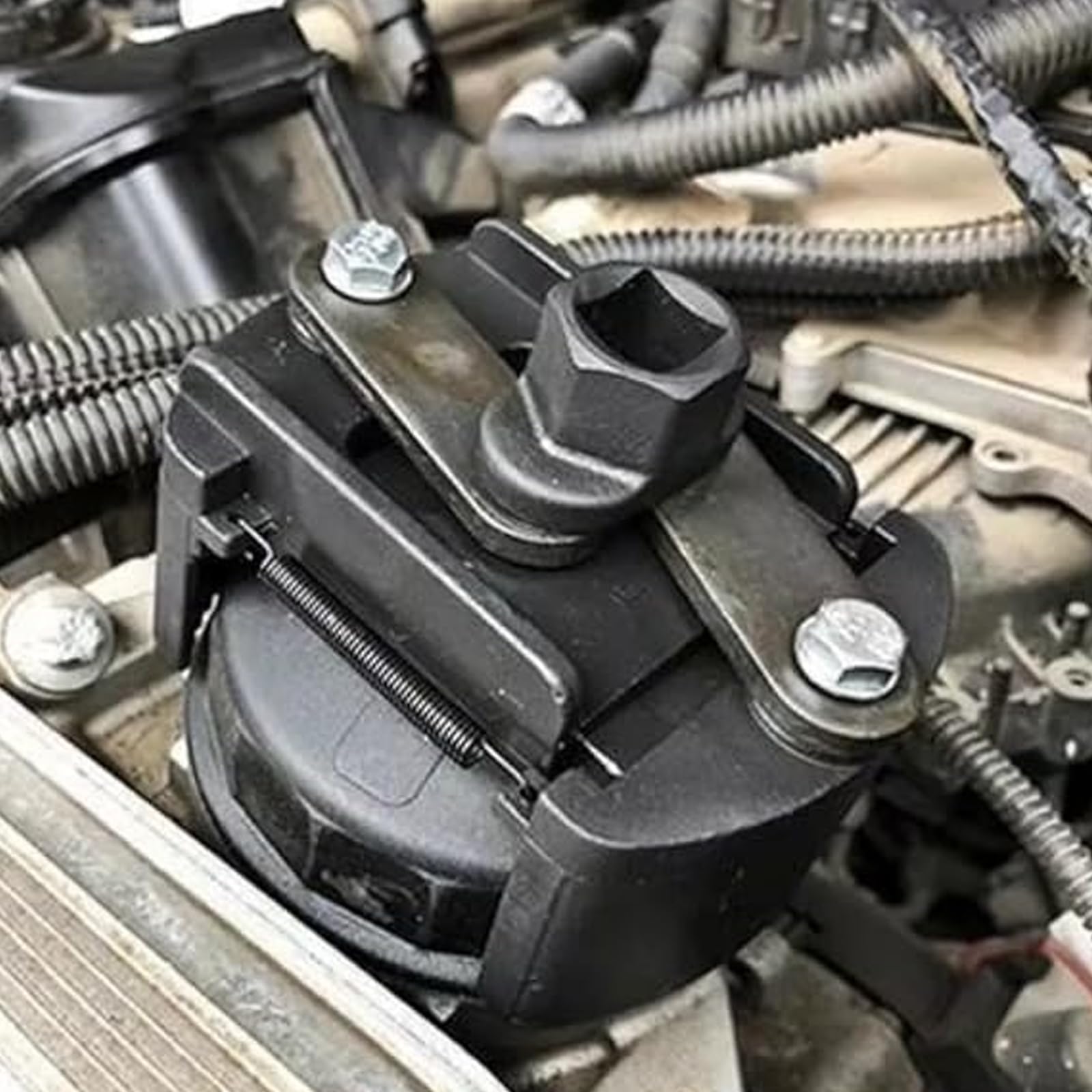 Robuster 2-Backen Ölfilterschlüssel mit automatischem Verriegelungsgriff und Federmechanismus für die Wartung von Ölfiltern bei Autos und Motorrädern