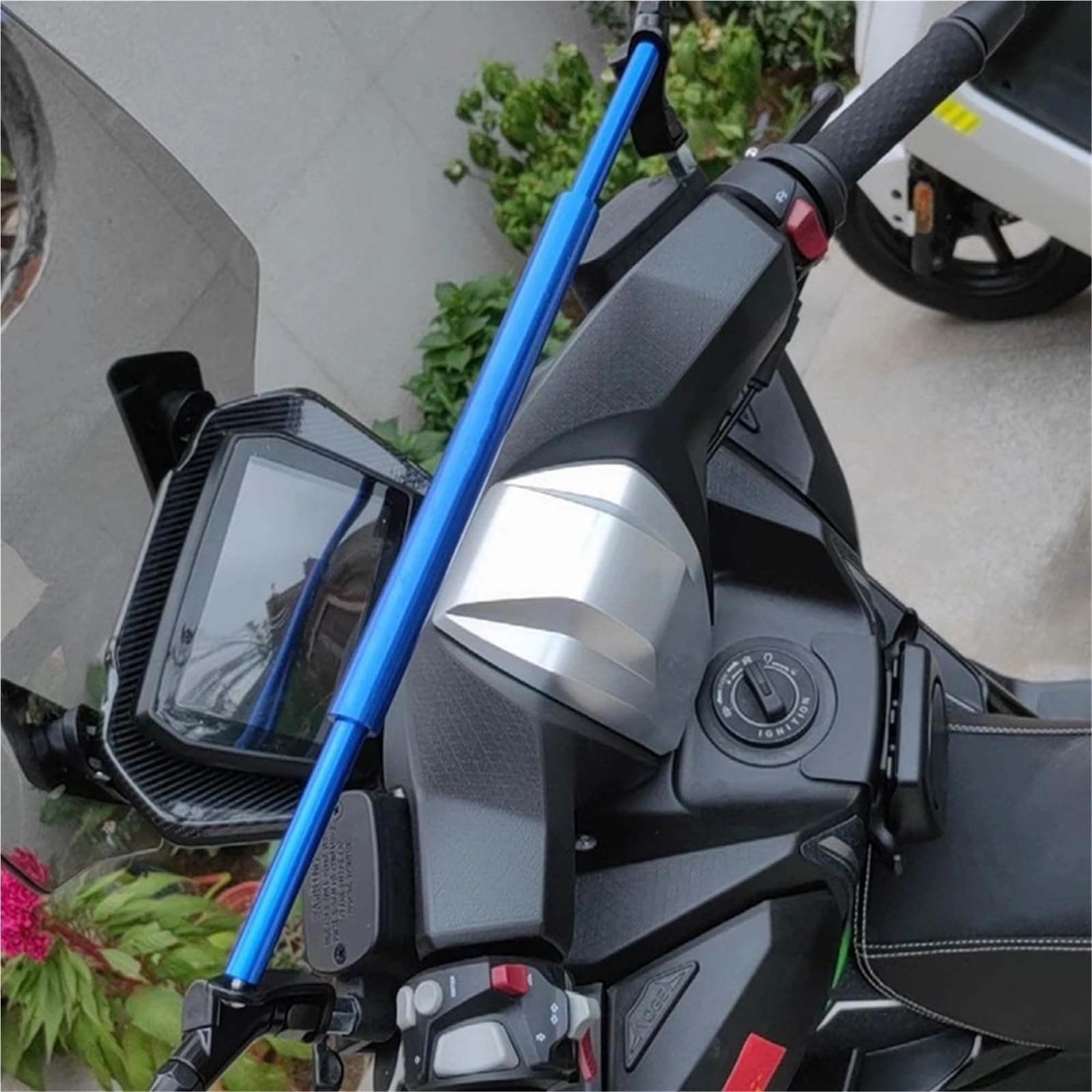 Uchwyt do nawigacji GPS Akcesoria motocyklowe Uchwyt nawigacji GPS Uchwyt na telefon komórkowy Stojak 22 mm Pasuje do VOGE SR1 SR3 SR4MAX SR 125 Motocyklowy uchwyt do nawigacji(Red)