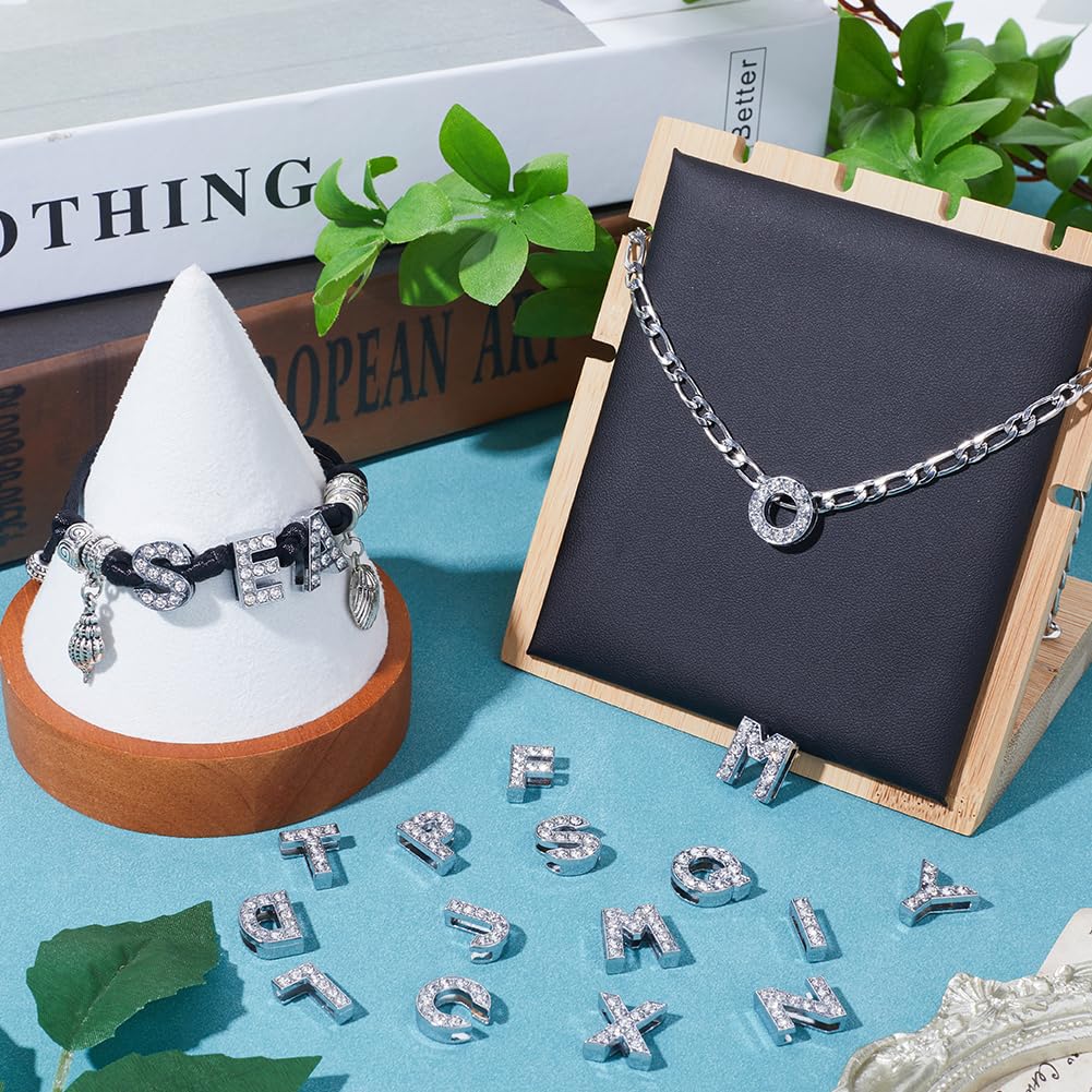 Beebeecraft – Scatola Da 52 Ciondoli Alfabeto In Argento E Acciaio Inox, Perfetti Per I Tuoi Gioielli Fai Da Te