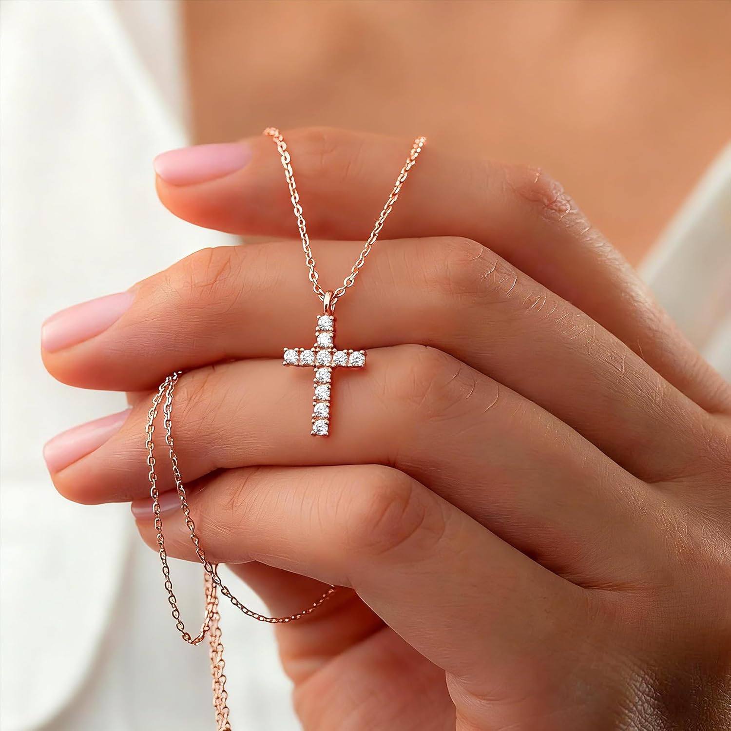 JeweBella Kruisketting voor dames, goud en zilver, 14 karaats verguld, kubische zirkonia, kruis, halsketting, choker, ketting met kruis, christelijke geschenken, sieraden voor dames, vrouwen, meisjes