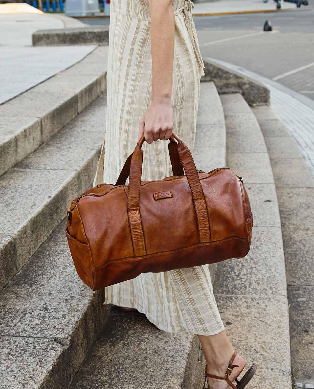 Gusti Bolsa de viaje de cuero Oliver bolsa de deporte Weekender equipaje de mano cuero, coñac, 40 x 24 x 19 cm, Retro