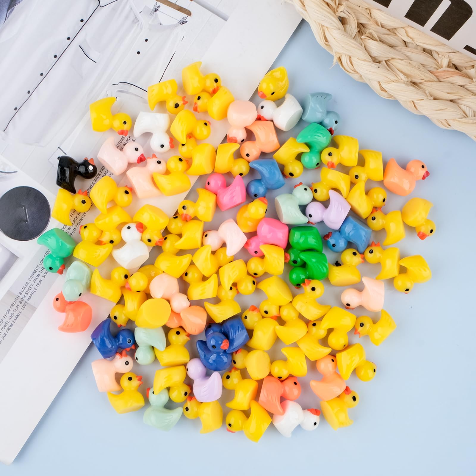 Pack De 100 Mini Patos De Resina – Figuras Amarillas De 15x17 Mm – Ideales Para Decoraciones, Manualidades Y Regalos Navideños – Impermeables Y Duraderos