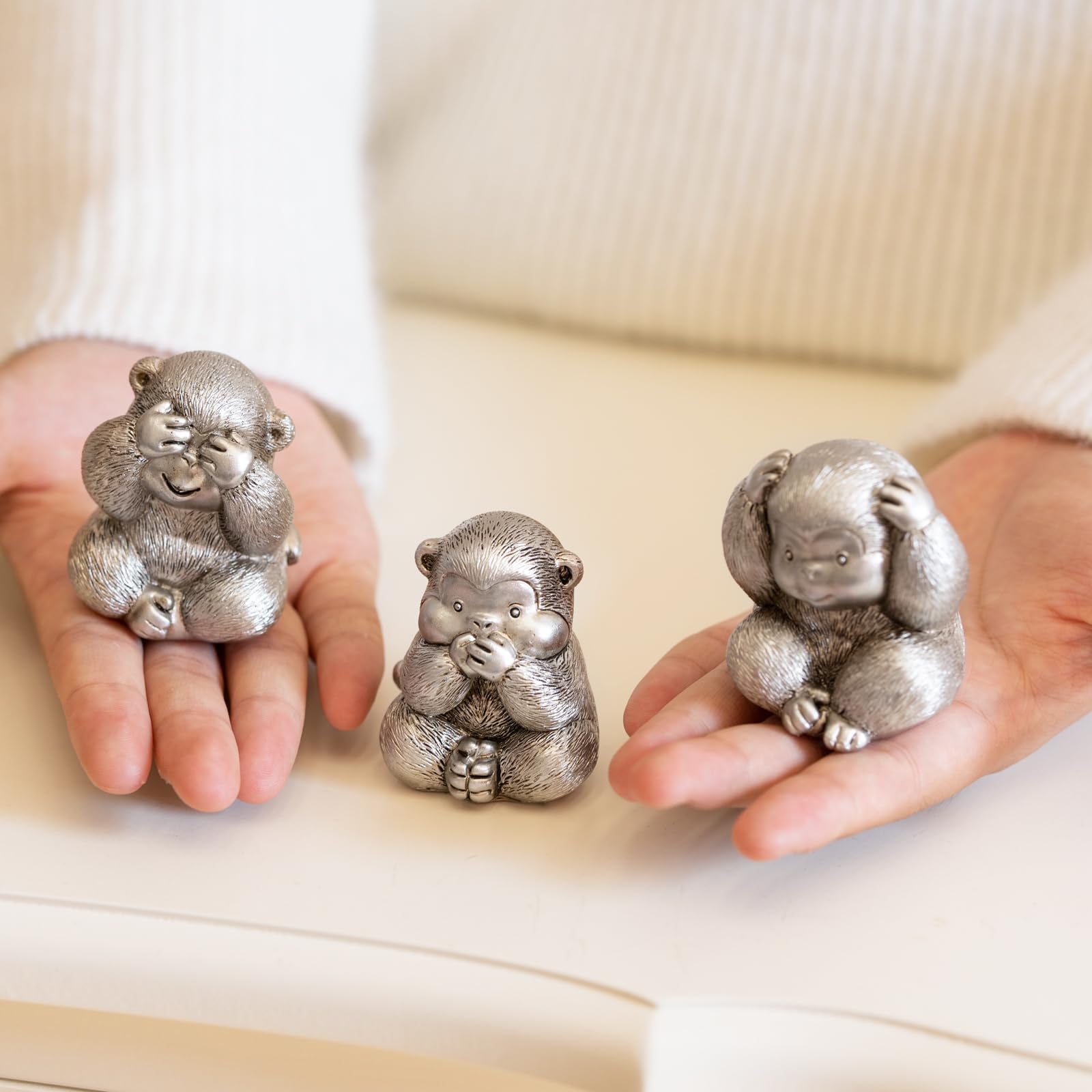TOHLUCS 3 statue di scimmie sagge. Non vedere, sentire o parlare il male. Porta buona fortuna e saggezza. Scultura scimmia in argento per decorare la casa. Ornamenti decorativi.
