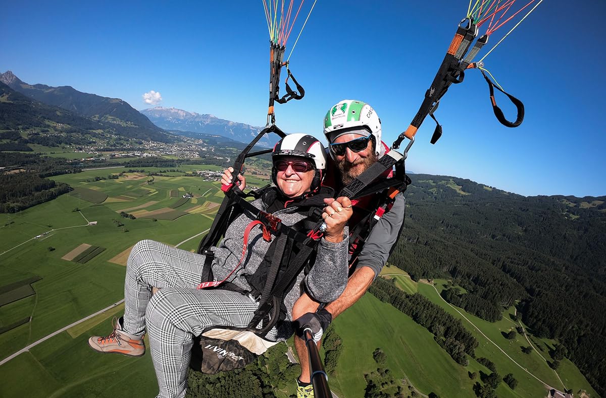 JOCHEN SCHWEIZER Geschenkgutschein: Gleitschirm Tandemflug Silbertal