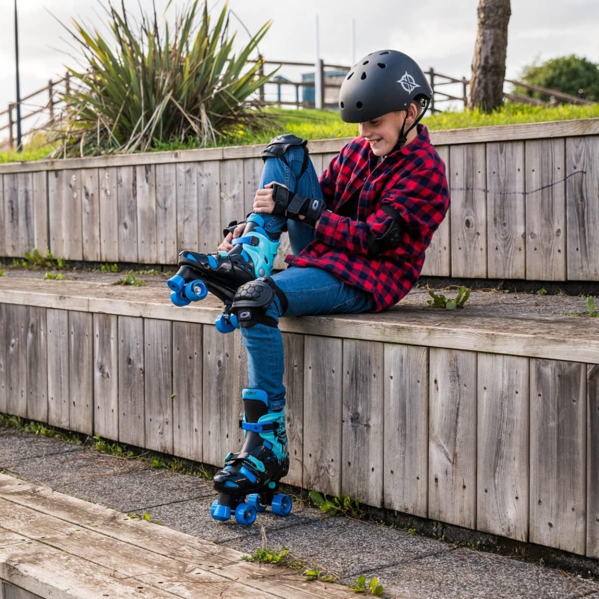 Osprey Roller Skates | for Kids, Beginners, Adjustable Sizing Quad Skates, 4 Wheel Skates, Durable Safe-Lock Straps, Multiple Colours