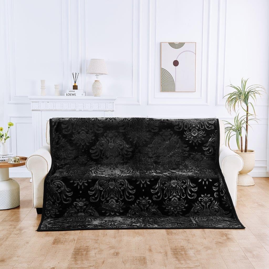 GC GAVENO CAVAILIA Heavy Blanket For Winter 4Kg Sherpa Fleece Black Bed Throw 2 Ply Blankets Deep Sleeping Anxiety Relief Embossed Weighted Throws For Adults (200 x 240 Cm)