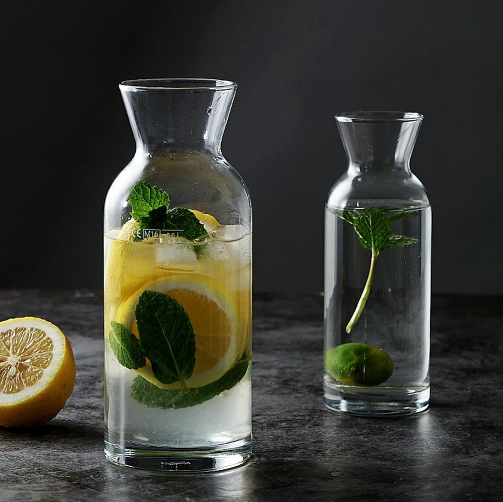 Le bottiglie di succo di frutta fresche e squisite per uso domestico sono pratiche e fresche con resistenza alle alte temperature, grandi 1000 ml