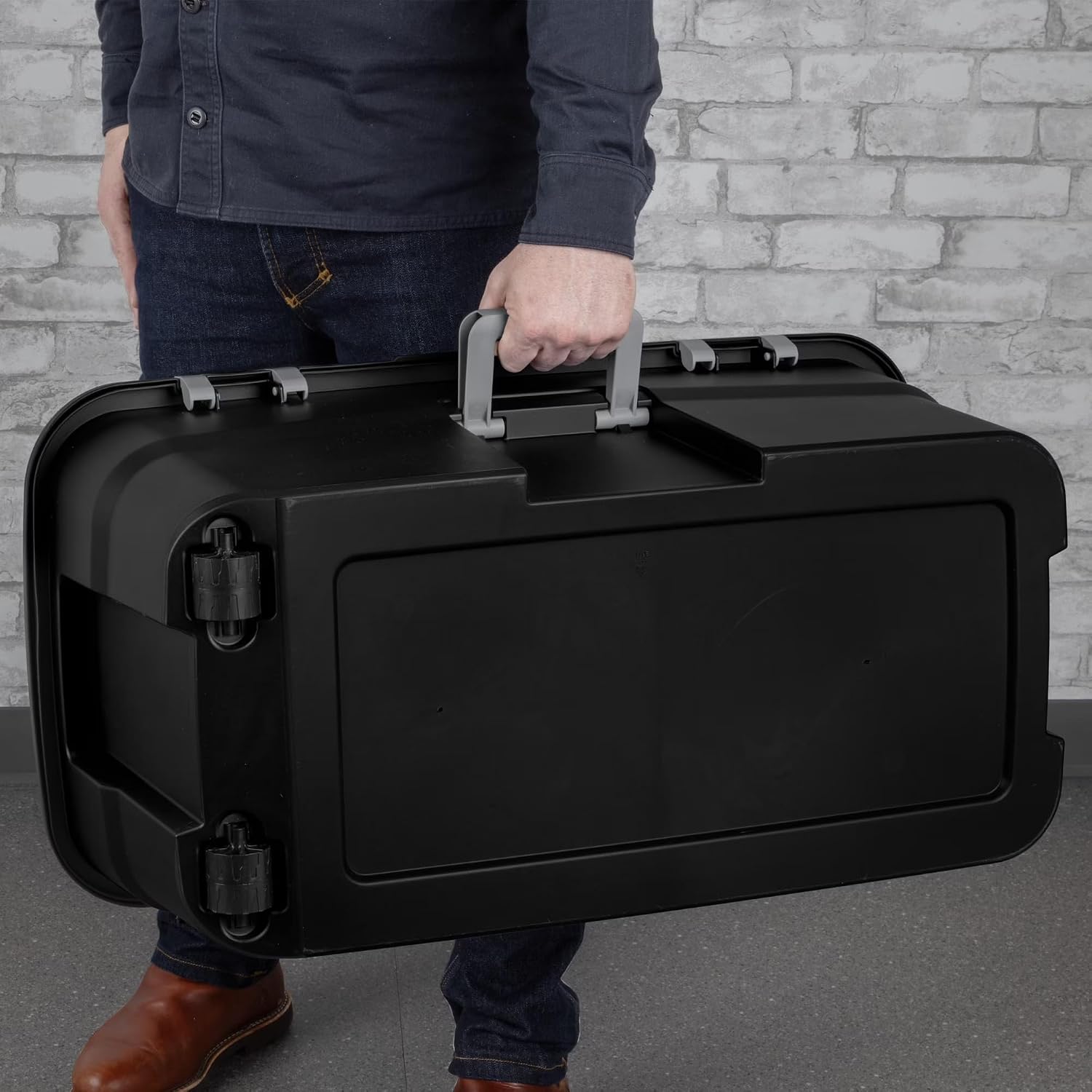 Heavy Duty Rolling Foot Locker with Wheels – 22 Gallon Lockable Storage Locker, Plastic Rolling Trunk with Handle for Garage, Dorm, Tools & Outdoor Gear, Black (Storage Trunks and Chests)