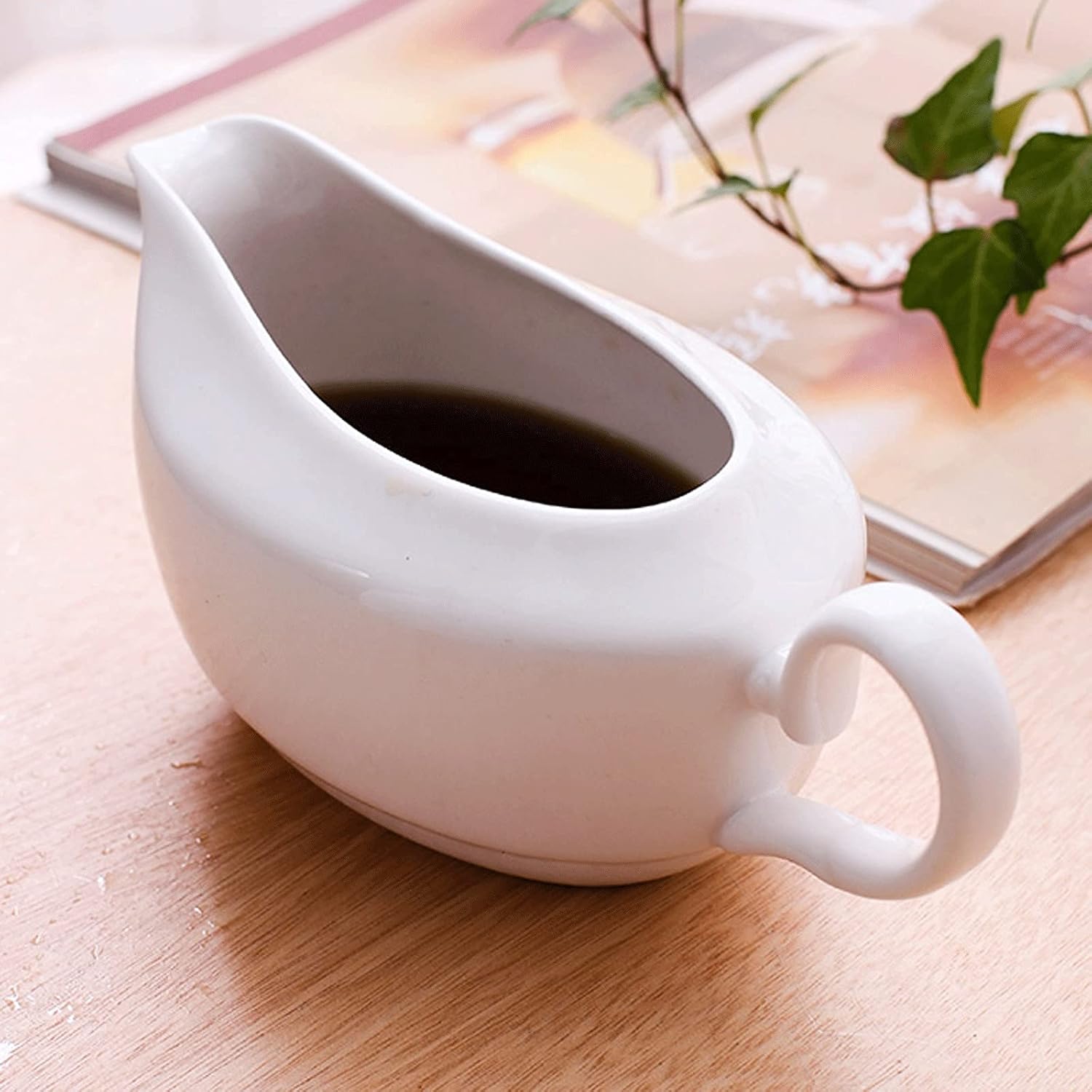 White Ceramic Sauce Boat with Pointed Spout Design Gravy Sauce Boat for Microwave Dishwasher and Freezer (420ml)