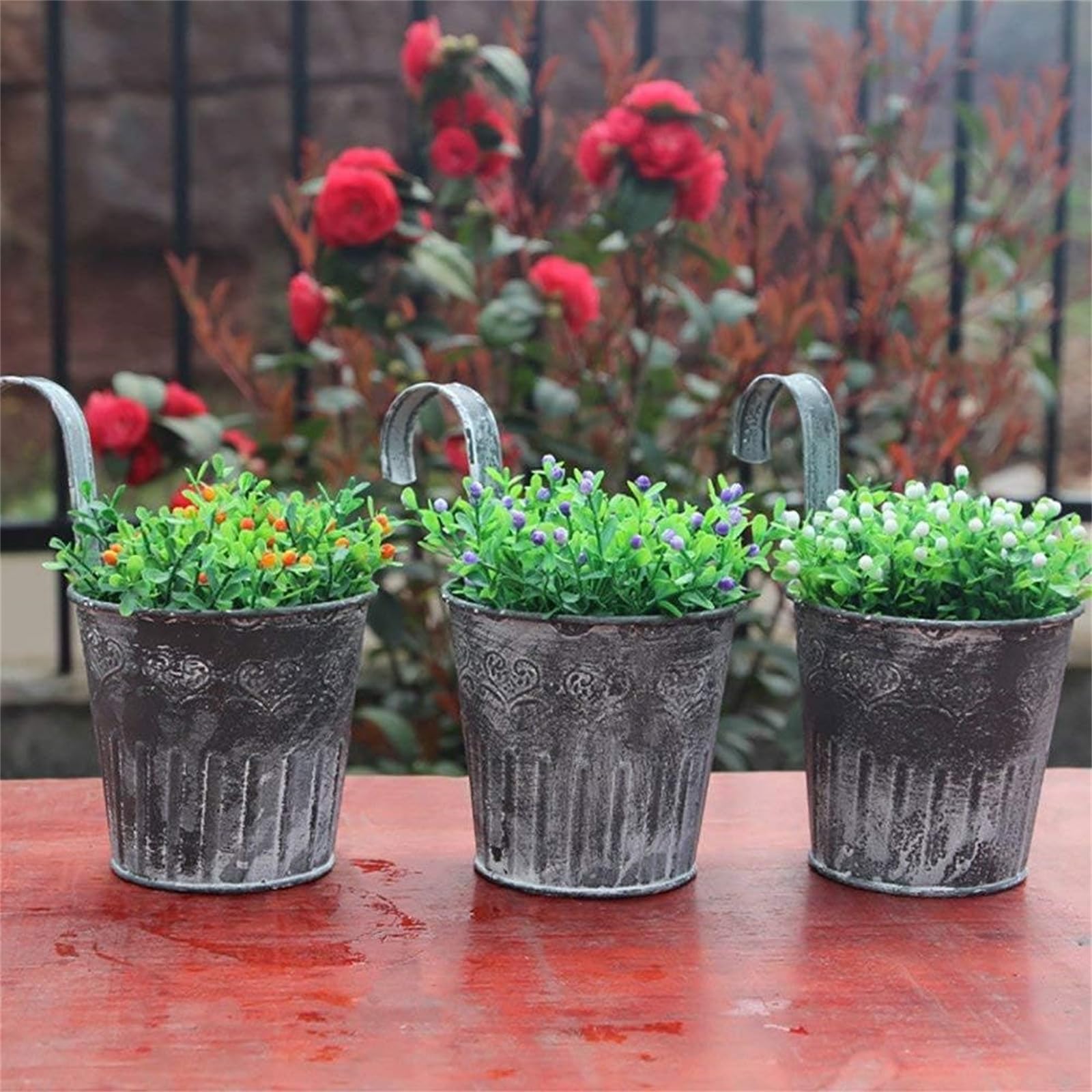 Yeehliny Hngetopf Pflanztopf bertopf mit Haken Balkon Garten Hngetpfe  fr Pflanzen Blumen Hngetopf Kruter Metall Balkontopf Balkon Pflanztopf  Hngend Blumentopf mit Haken Fenster (2PCS): Amazon.de: Garten