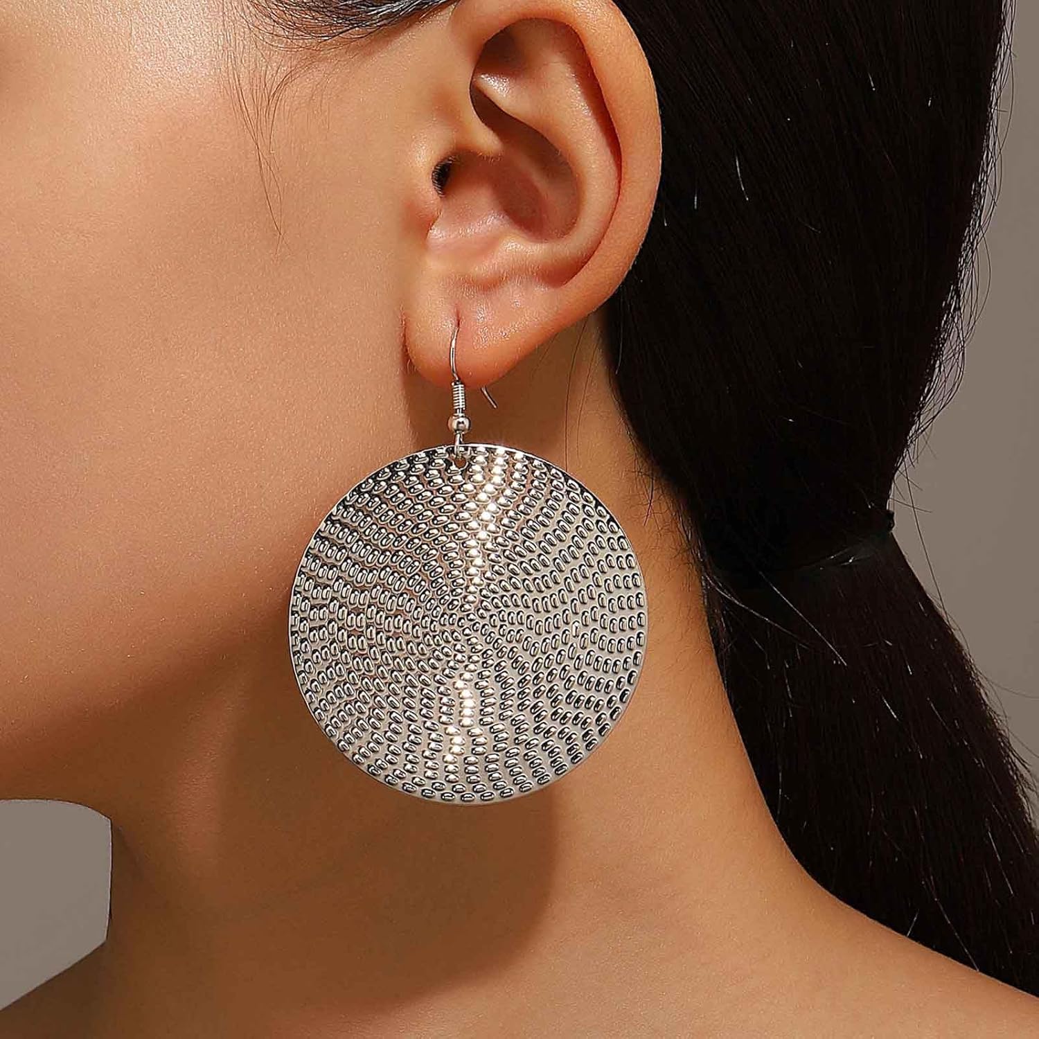 Boho Texture Disc Drop Earrings Gold Large Disc Earrings Vintage Disc Coin Earrings Hammered Round Dangle Earrings Jewelry for Women - Image 2